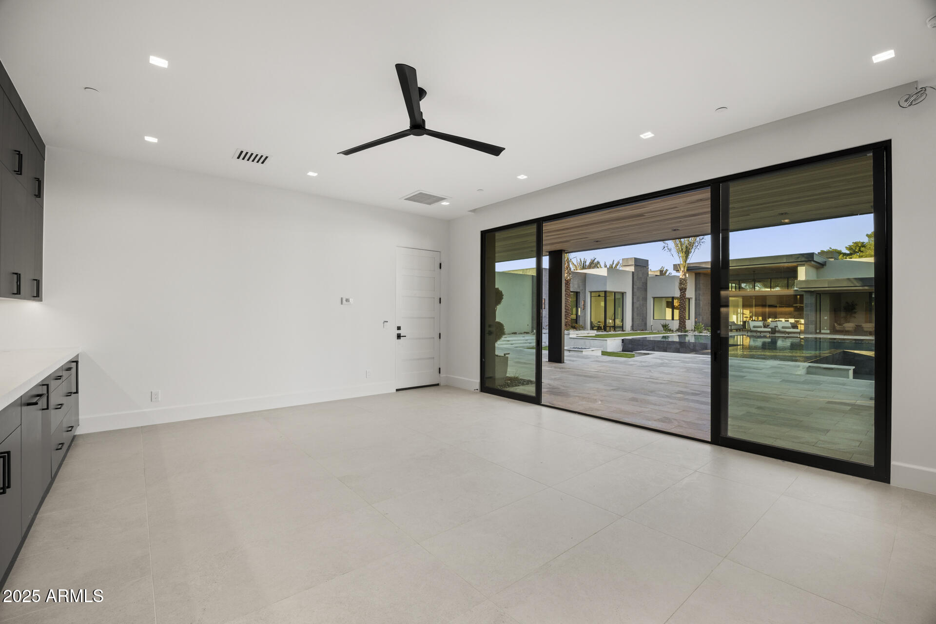 DESERT ESTATES UNIT 1 LOT 20 - Residential