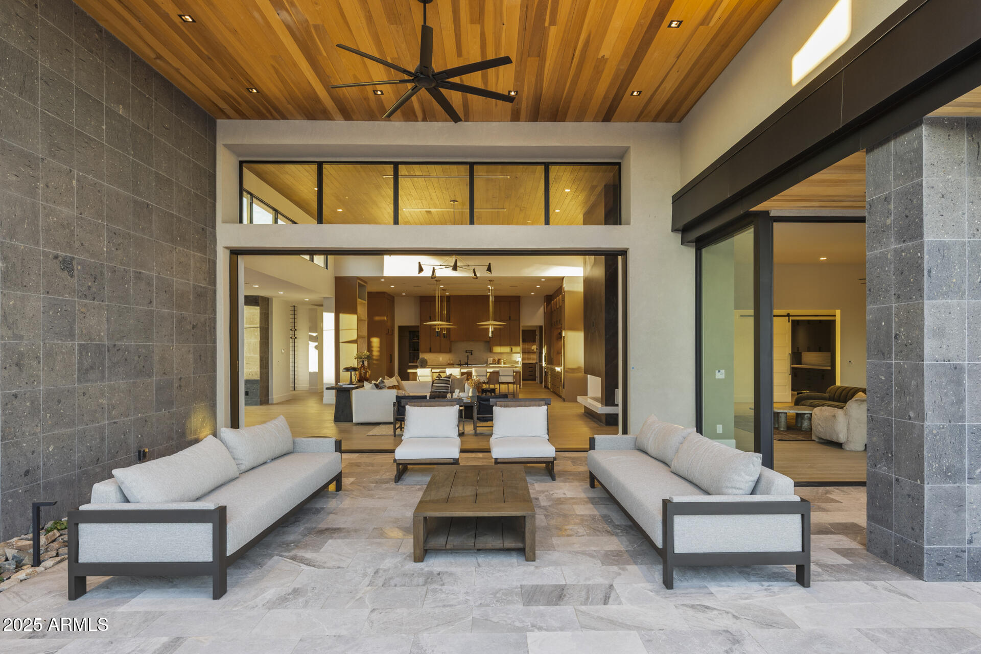 DESERT ESTATES UNIT 1 LOT 20 - Residential
