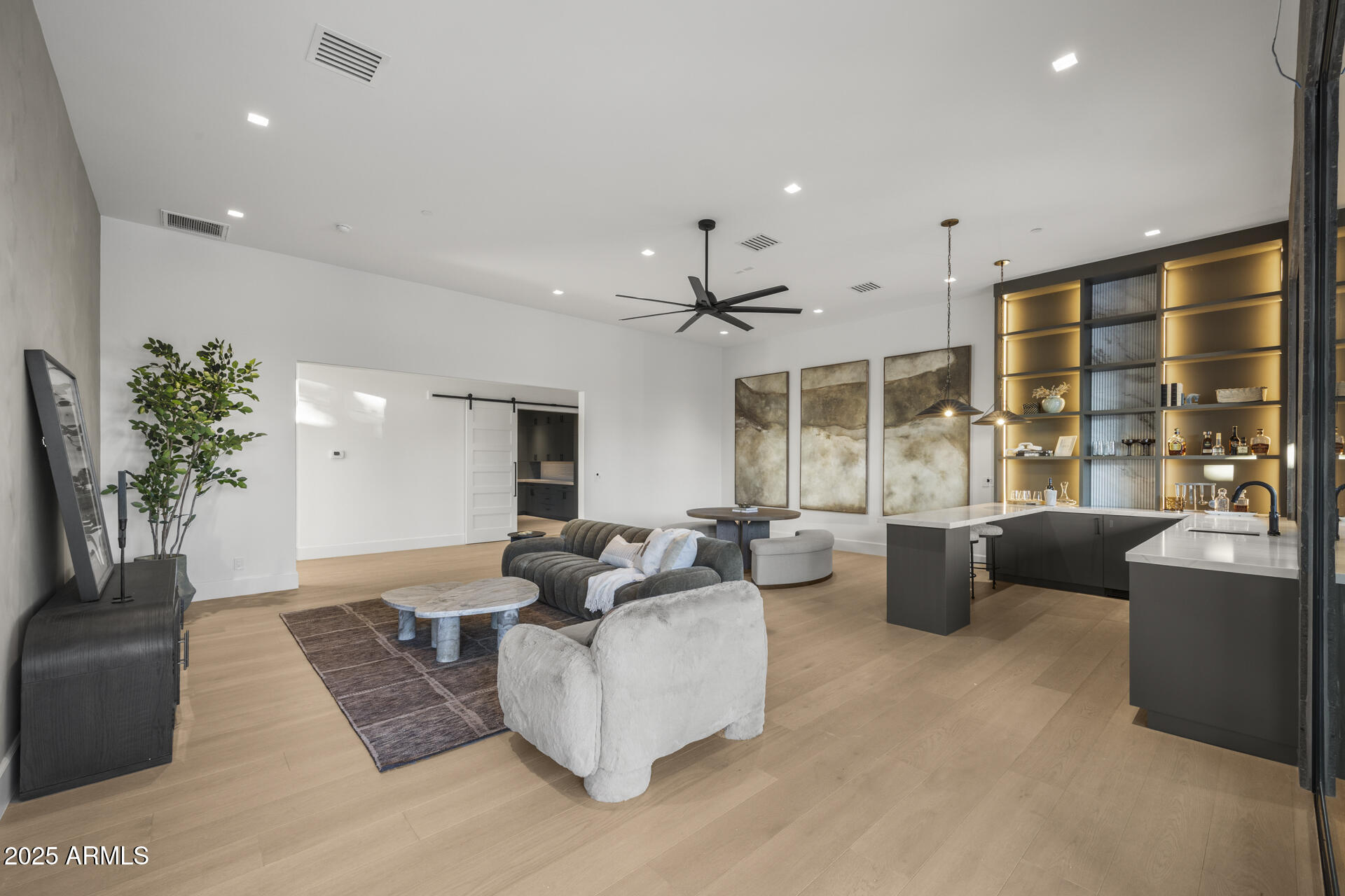 DESERT ESTATES UNIT 1 LOT 20 - Residential