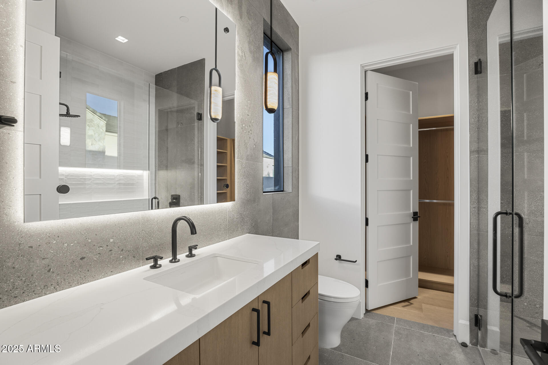DESERT ESTATES UNIT 1 LOT 20 - Residential