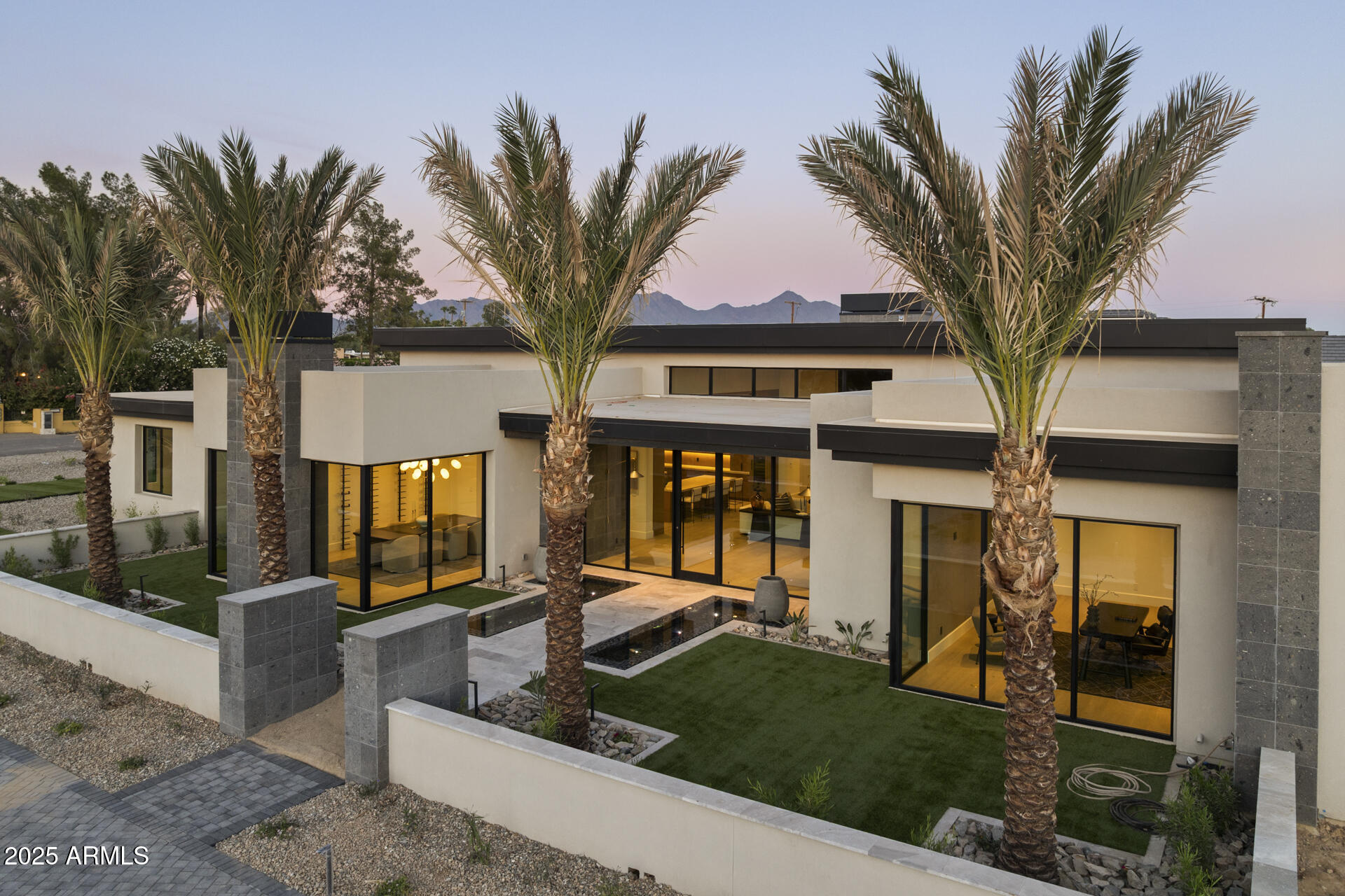 DESERT ESTATES UNIT 1 LOT 20 - Residential