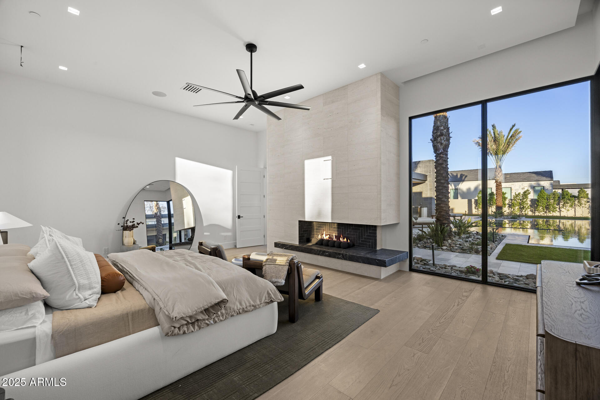 DESERT ESTATES UNIT 1 LOT 20 - Residential