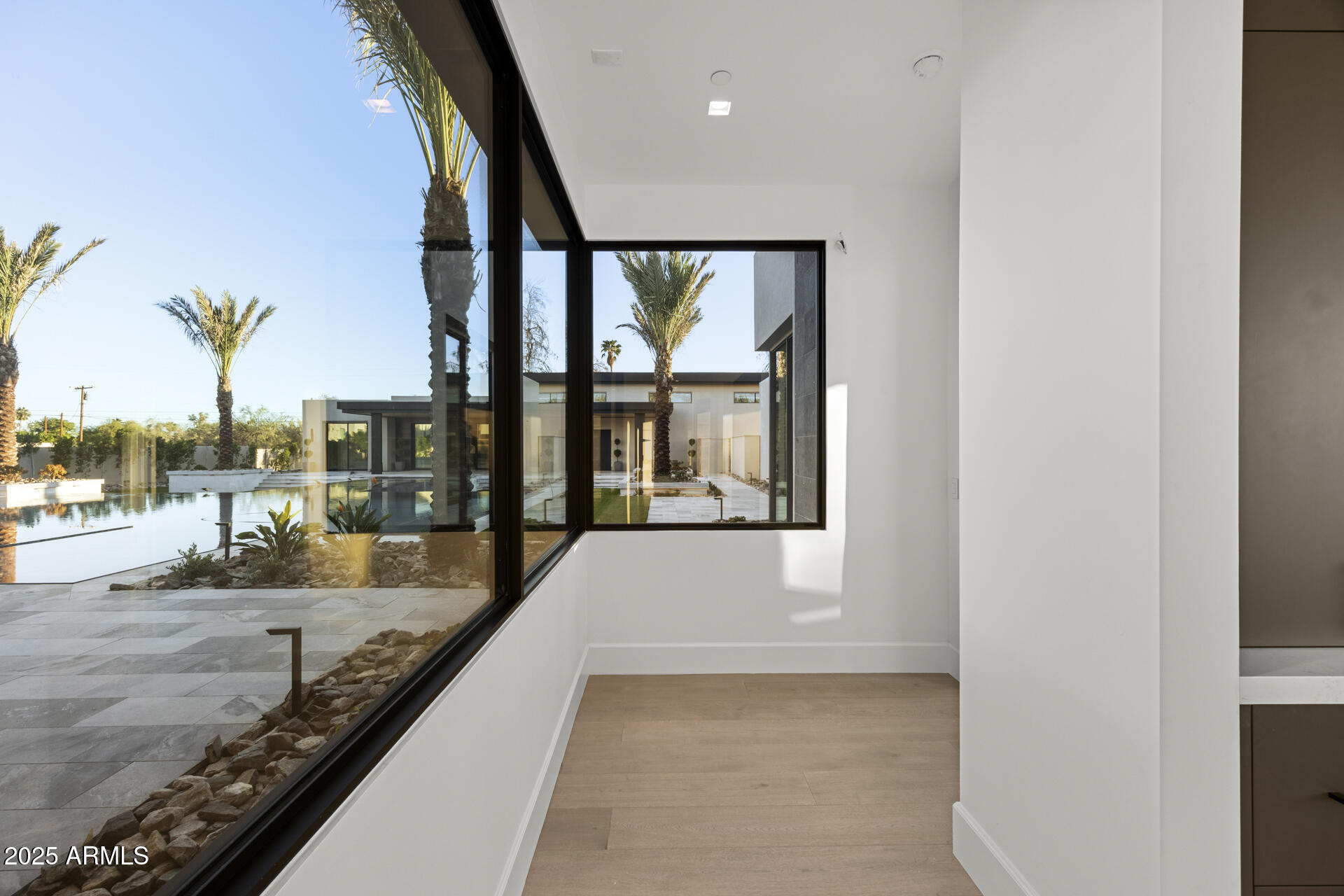 DESERT ESTATES UNIT 1 LOT 20 - Residential