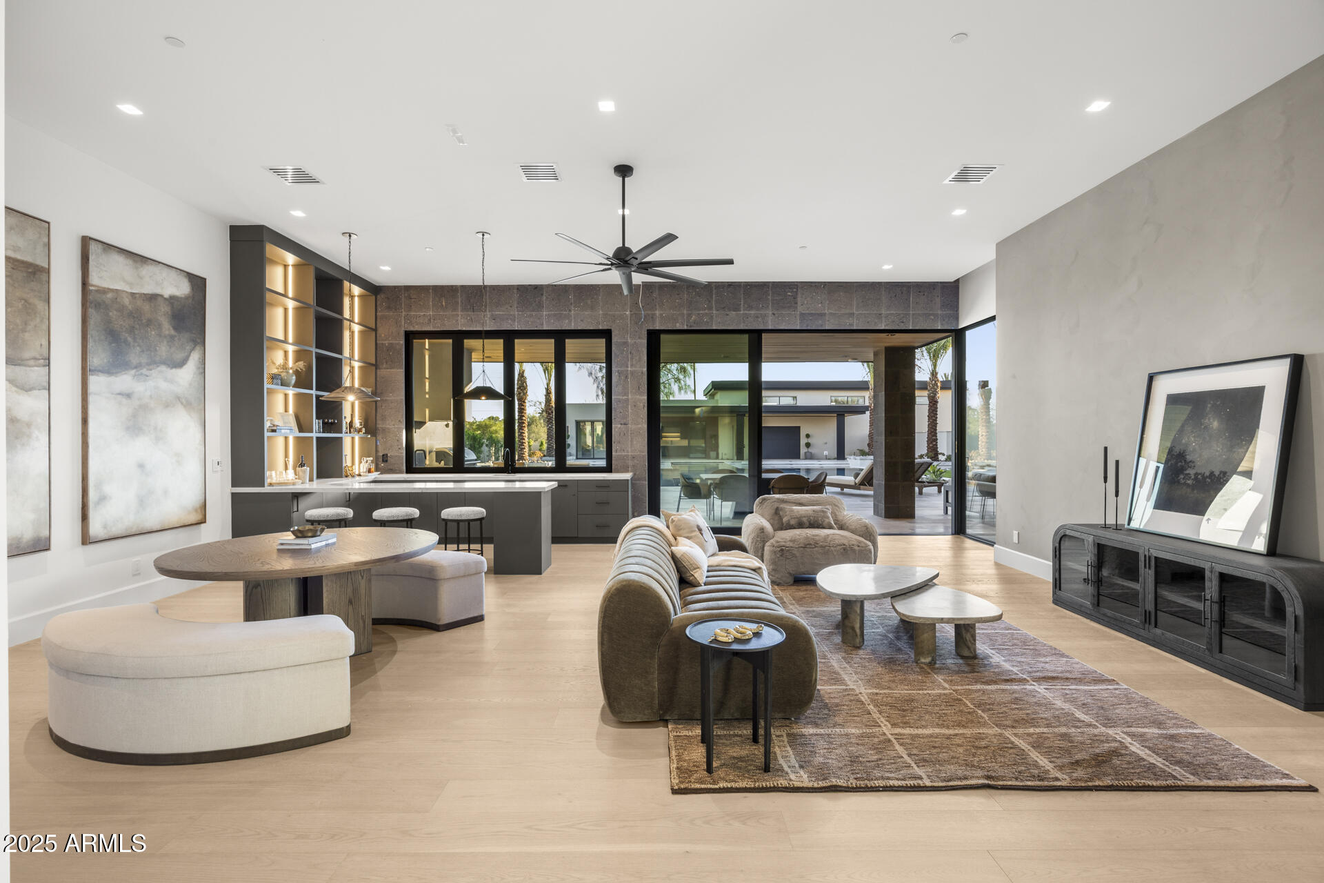 DESERT ESTATES UNIT 1 LOT 20 - Residential