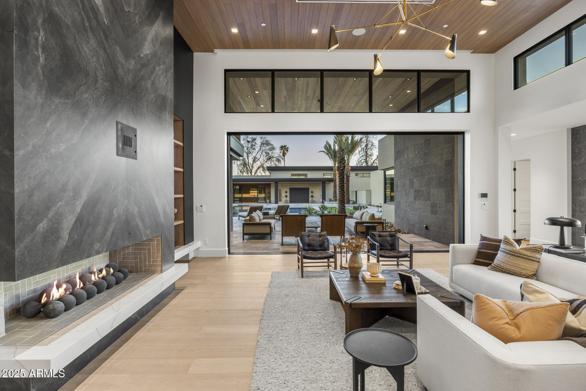 DESERT ESTATES UNIT 1 LOT 20 - Residential