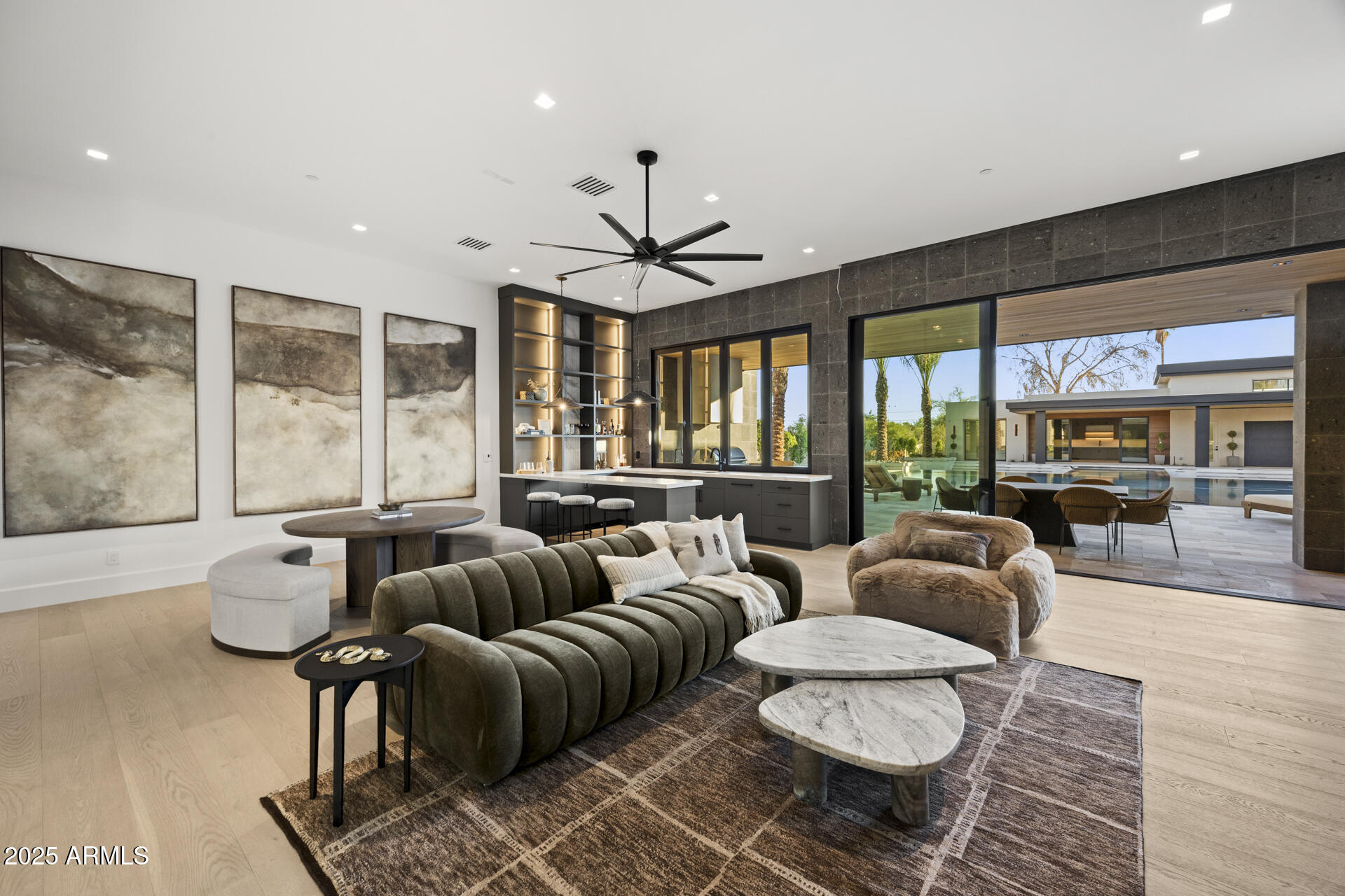 DESERT ESTATES UNIT 1 LOT 20 - Residential