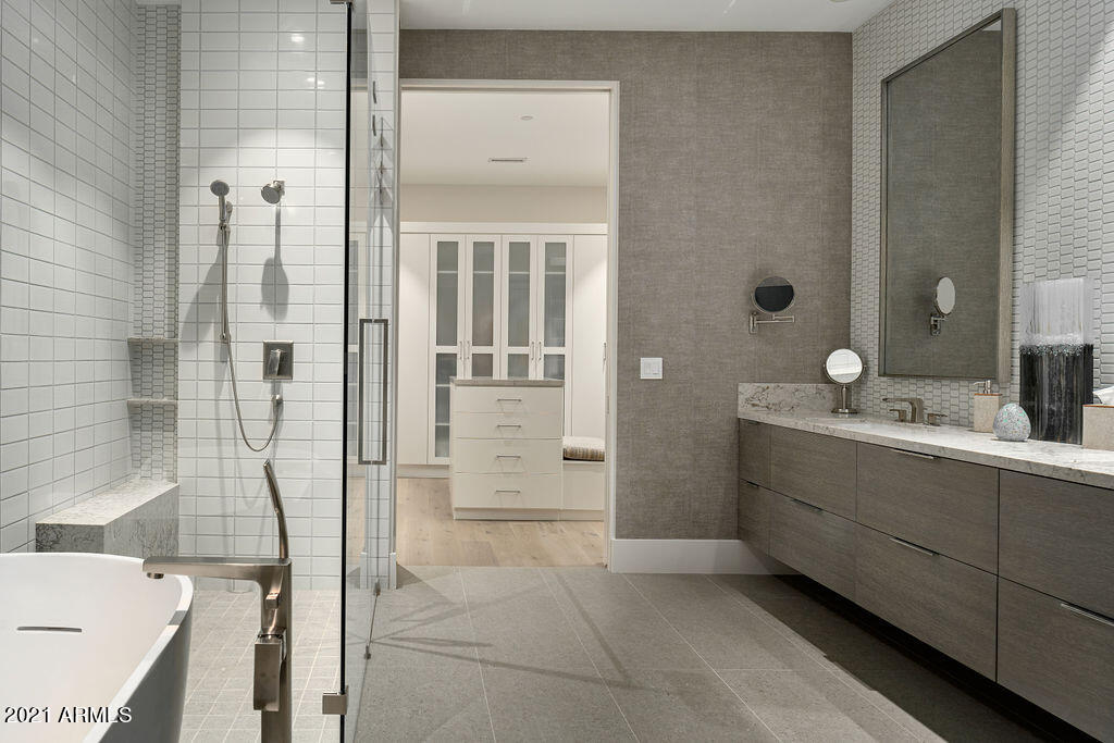 RITZ-CARLTON PARCEL B - Residential