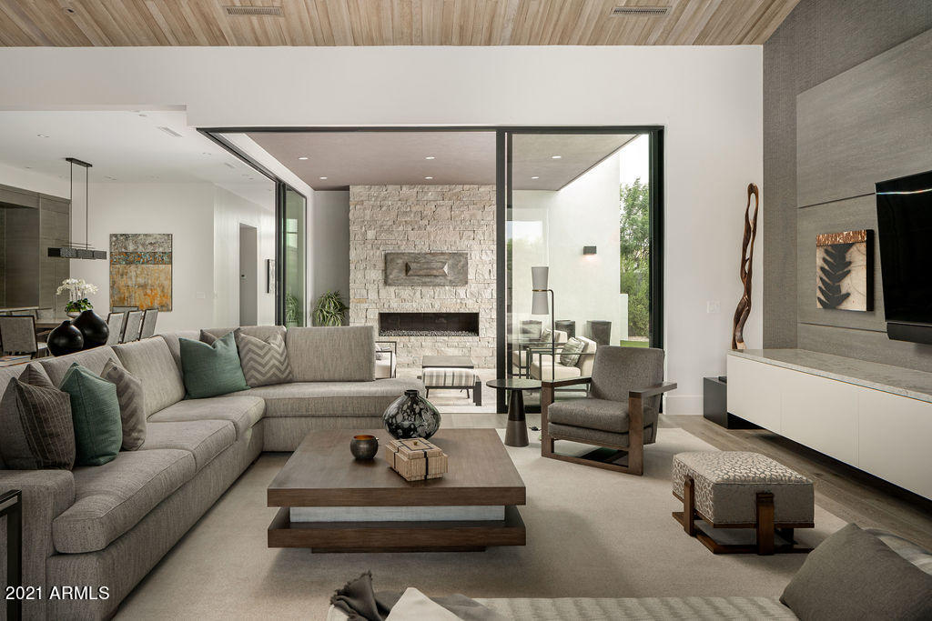 RITZ-CARLTON PARCEL B - Residential