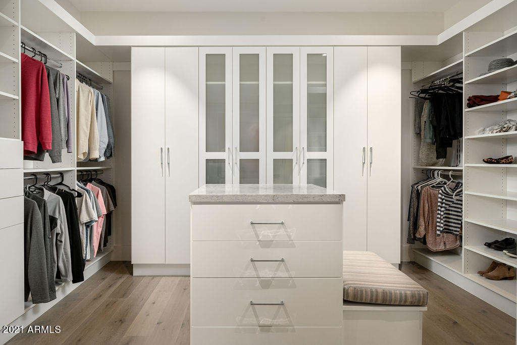 RITZ-CARLTON PARCEL B - Residential