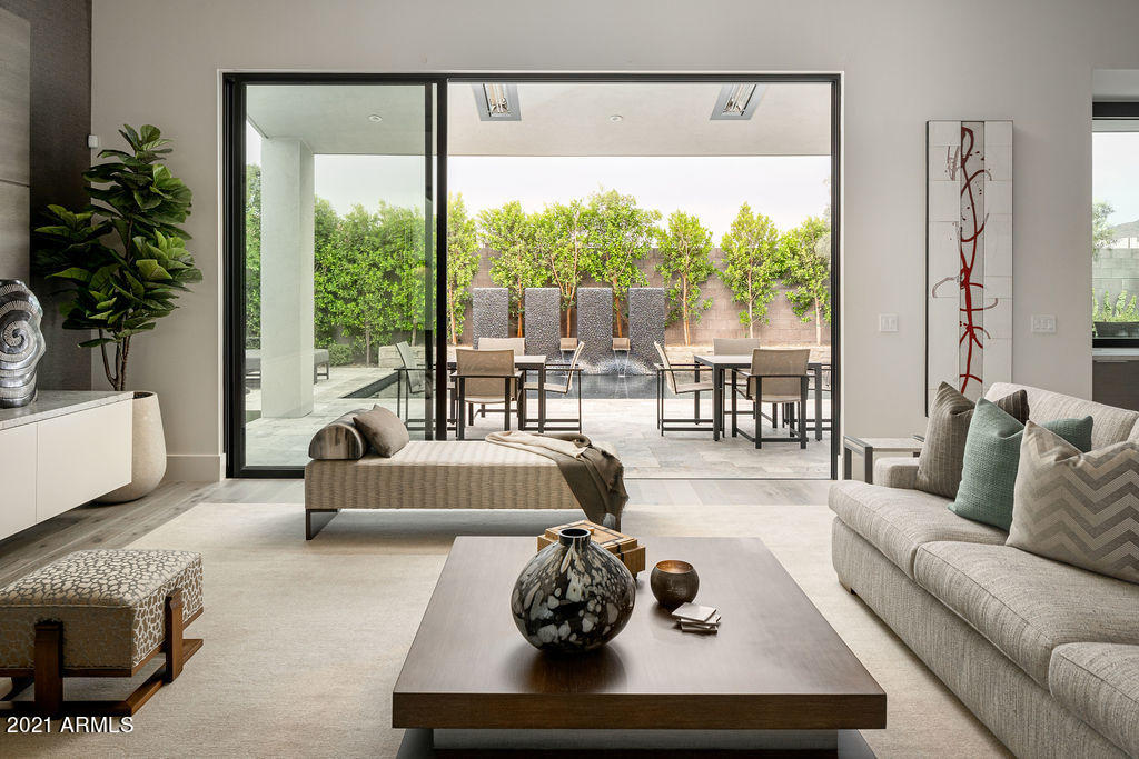 RITZ-CARLTON PARCEL B - Residential