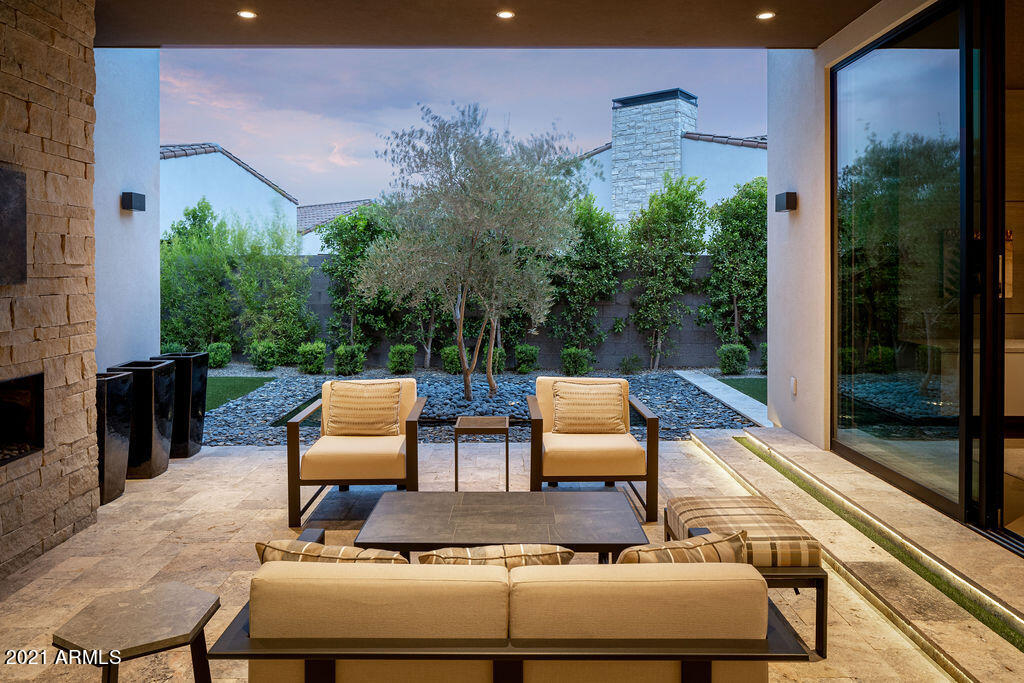 RITZ-CARLTON PARCEL B - Residential