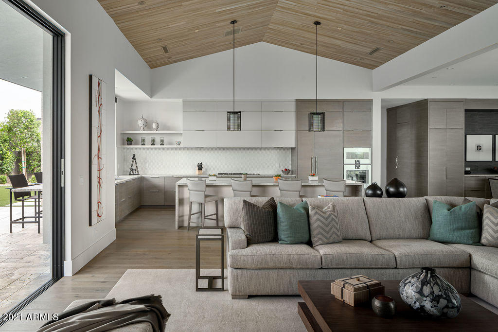 RITZ-CARLTON PARCEL B - Residential