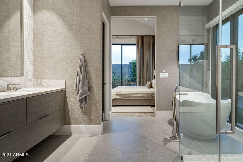 RITZ-CARLTON PARCEL B - Residential