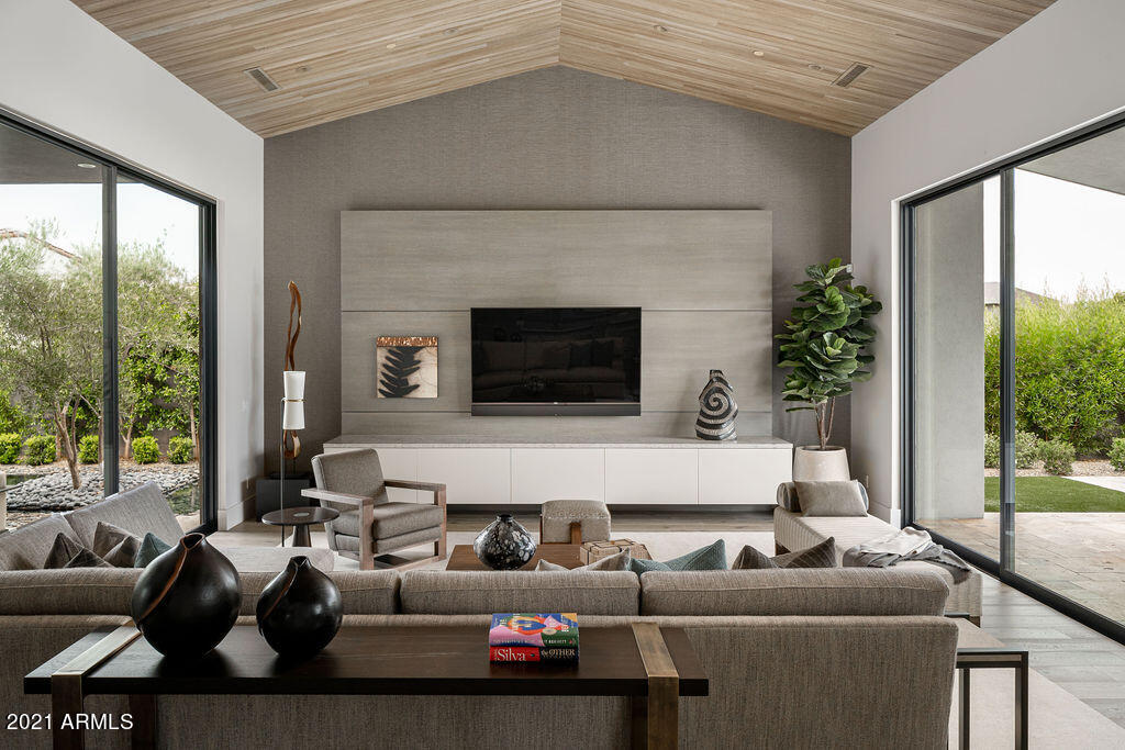 RITZ-CARLTON PARCEL B - Residential
