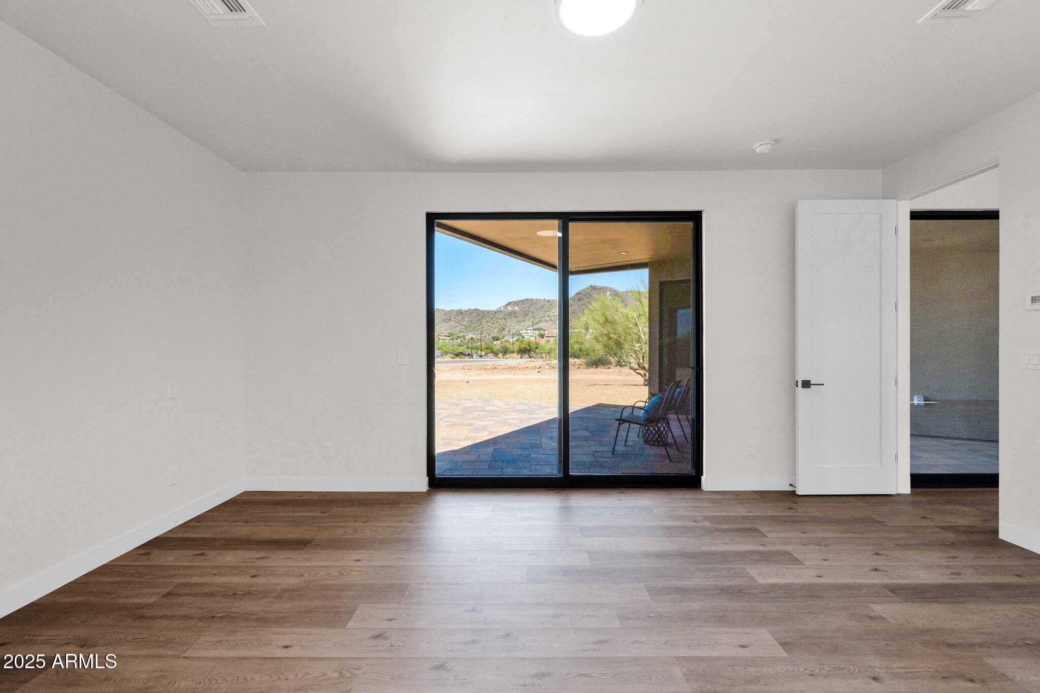 Move in Ready - New Custom - Huge Acre - 3 Car Garage - Residential