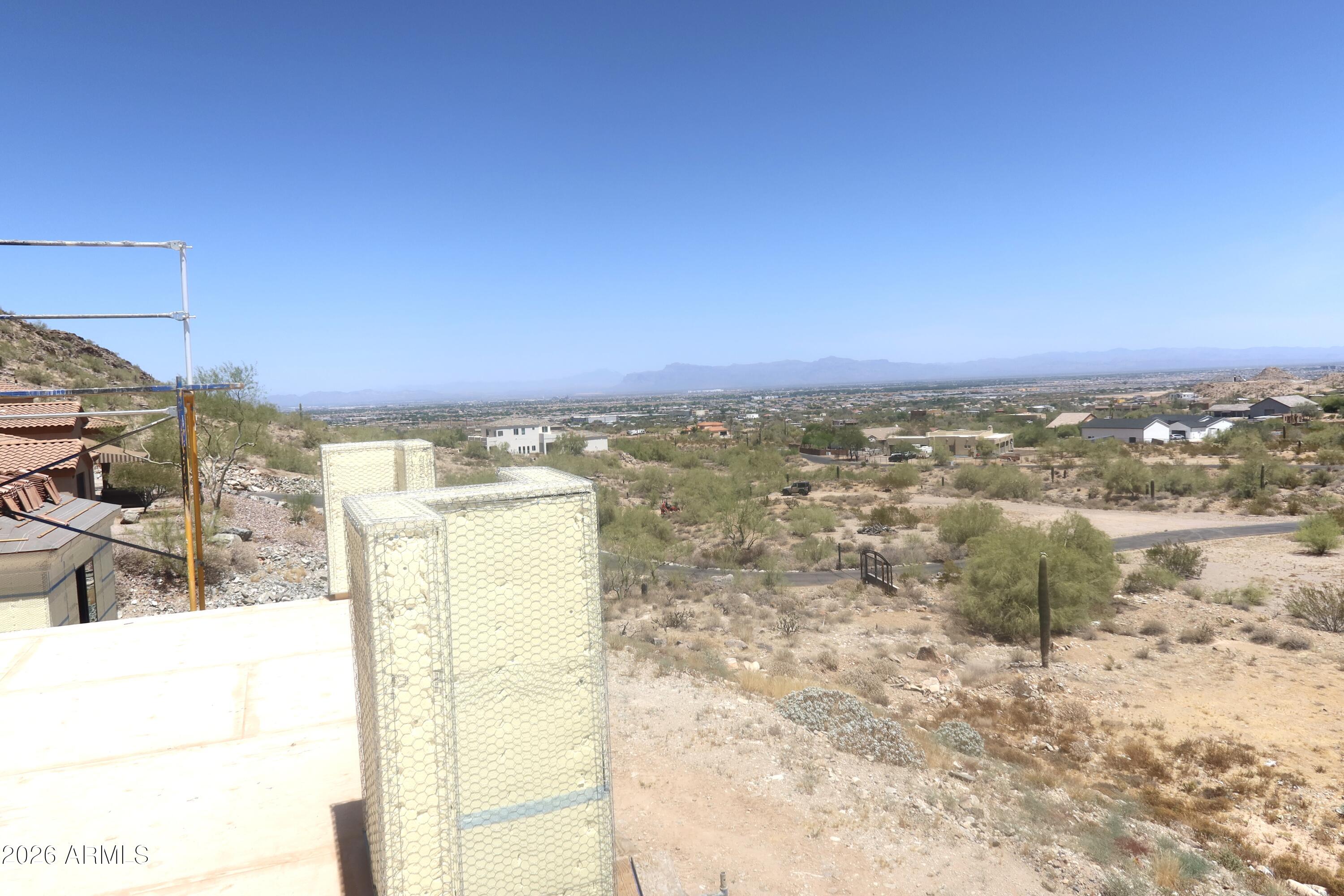 THAT PORTION OF THE NORTHEAST QUARTER OF SECTION 09.. 1.27 ACRES NO HOA! - Residential