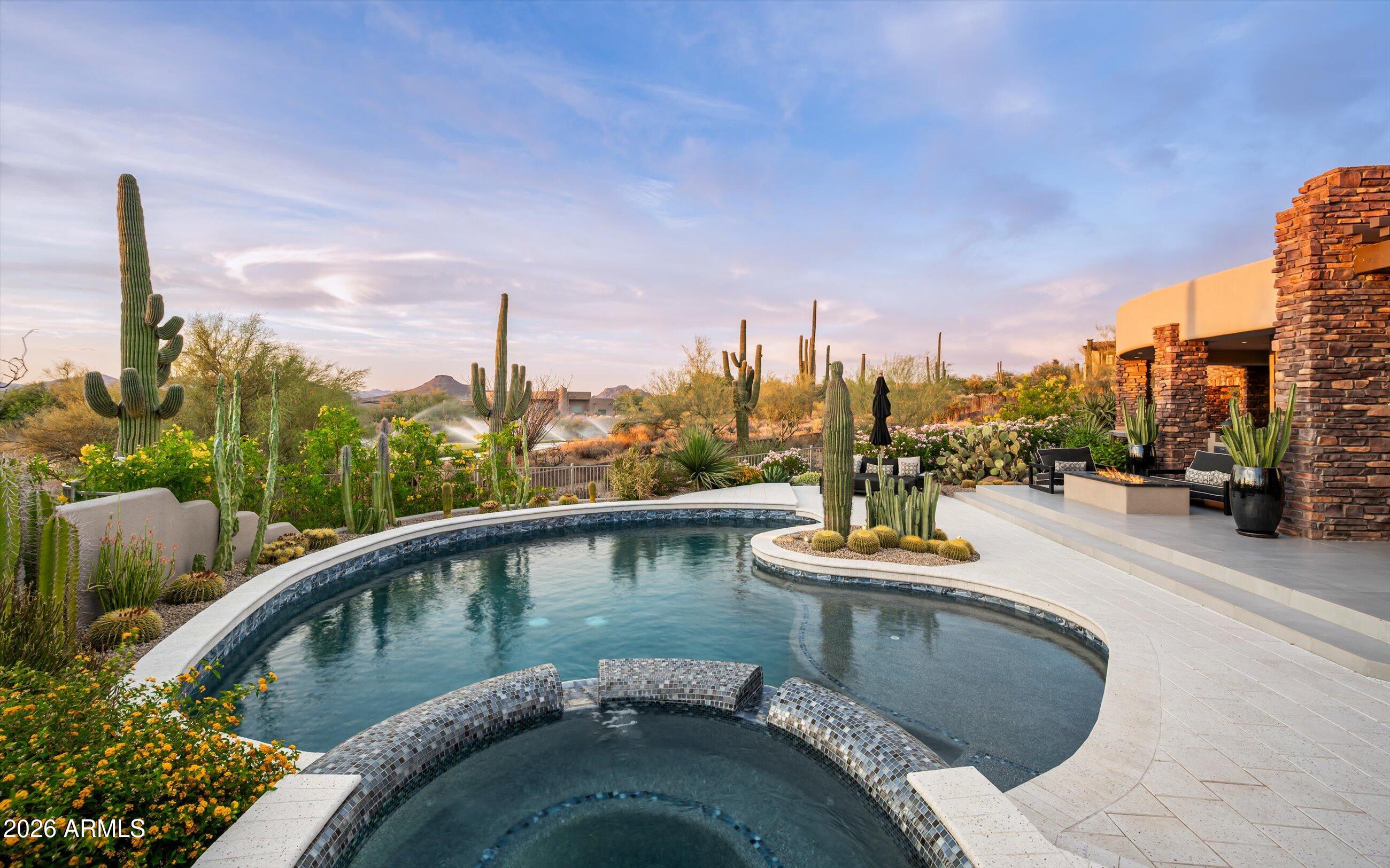 ESTANCIA - Residential