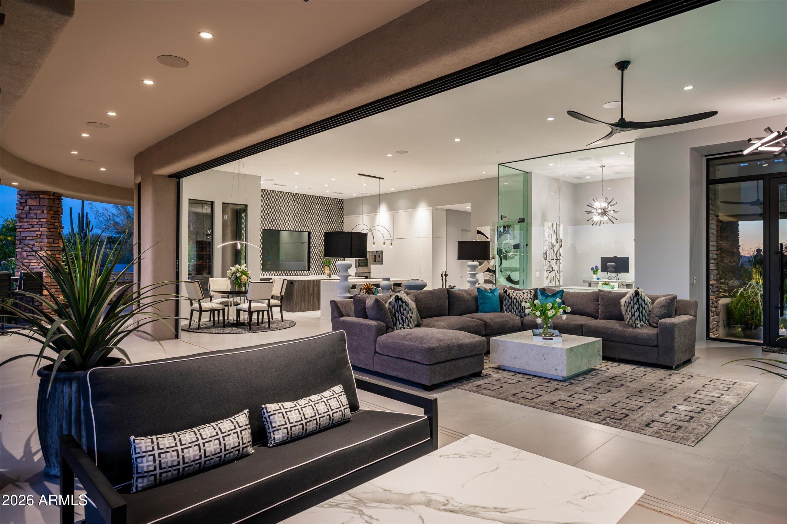ESTANCIA - Residential