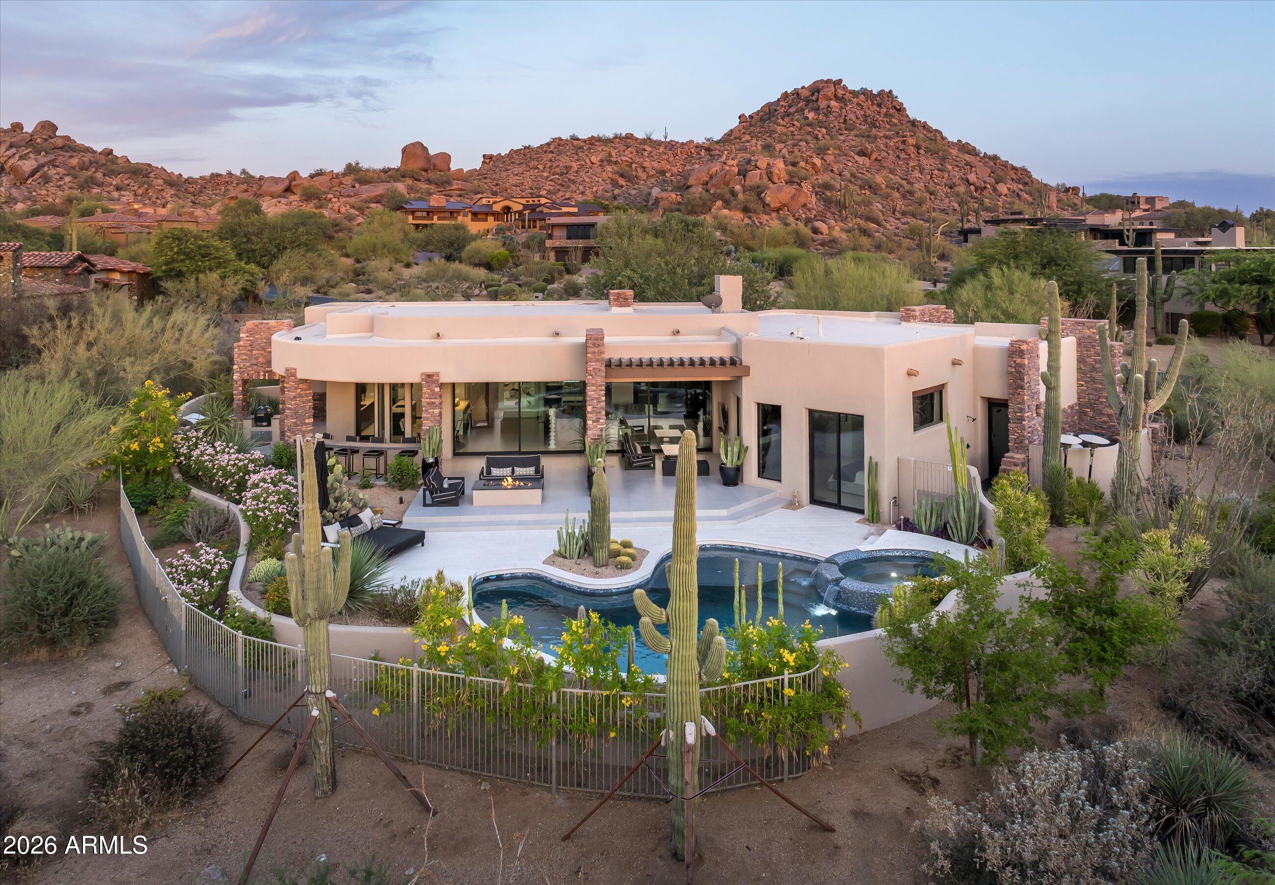 ESTANCIA - Residential
