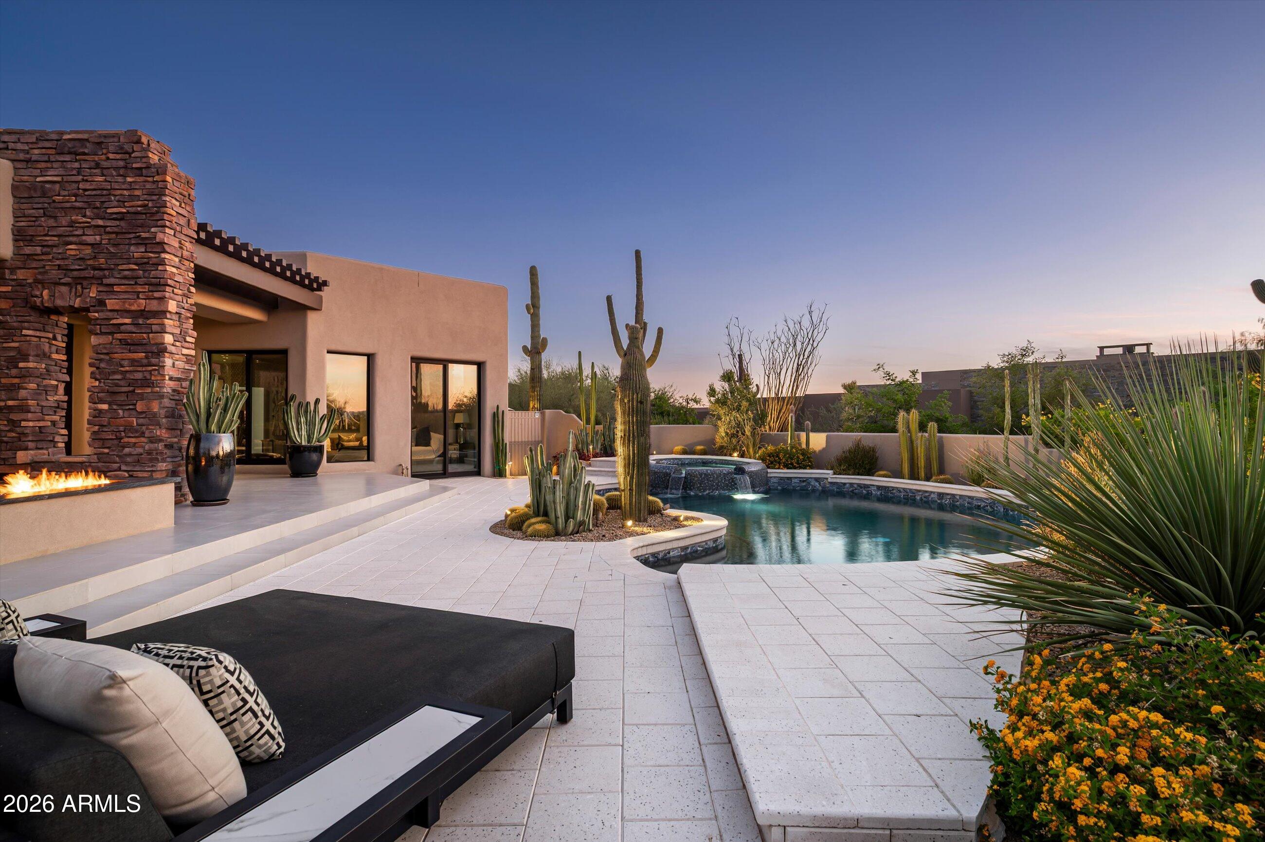 ESTANCIA - Residential