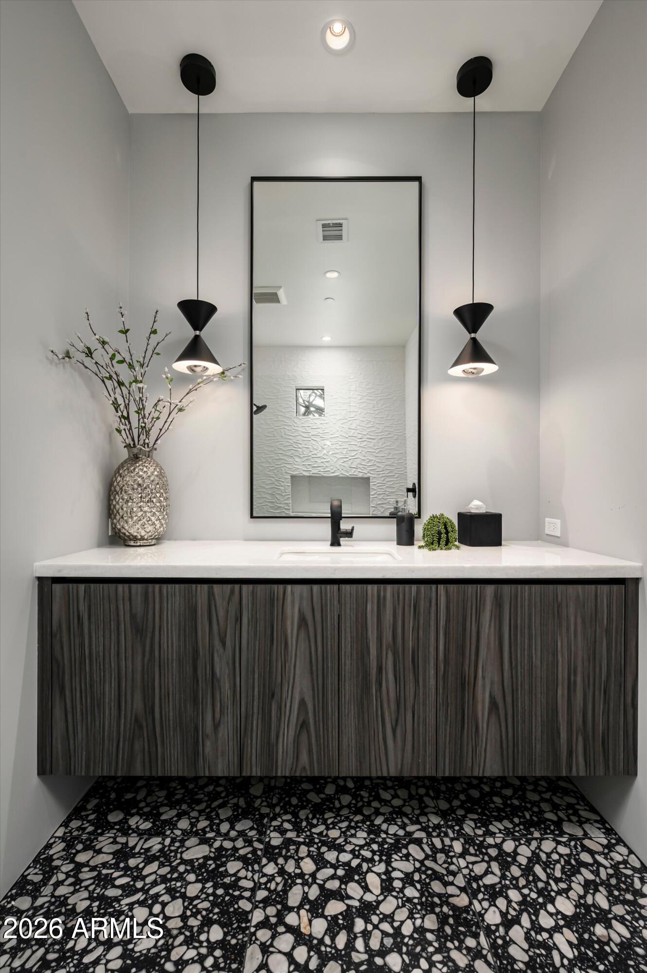 ESTANCIA - Residential