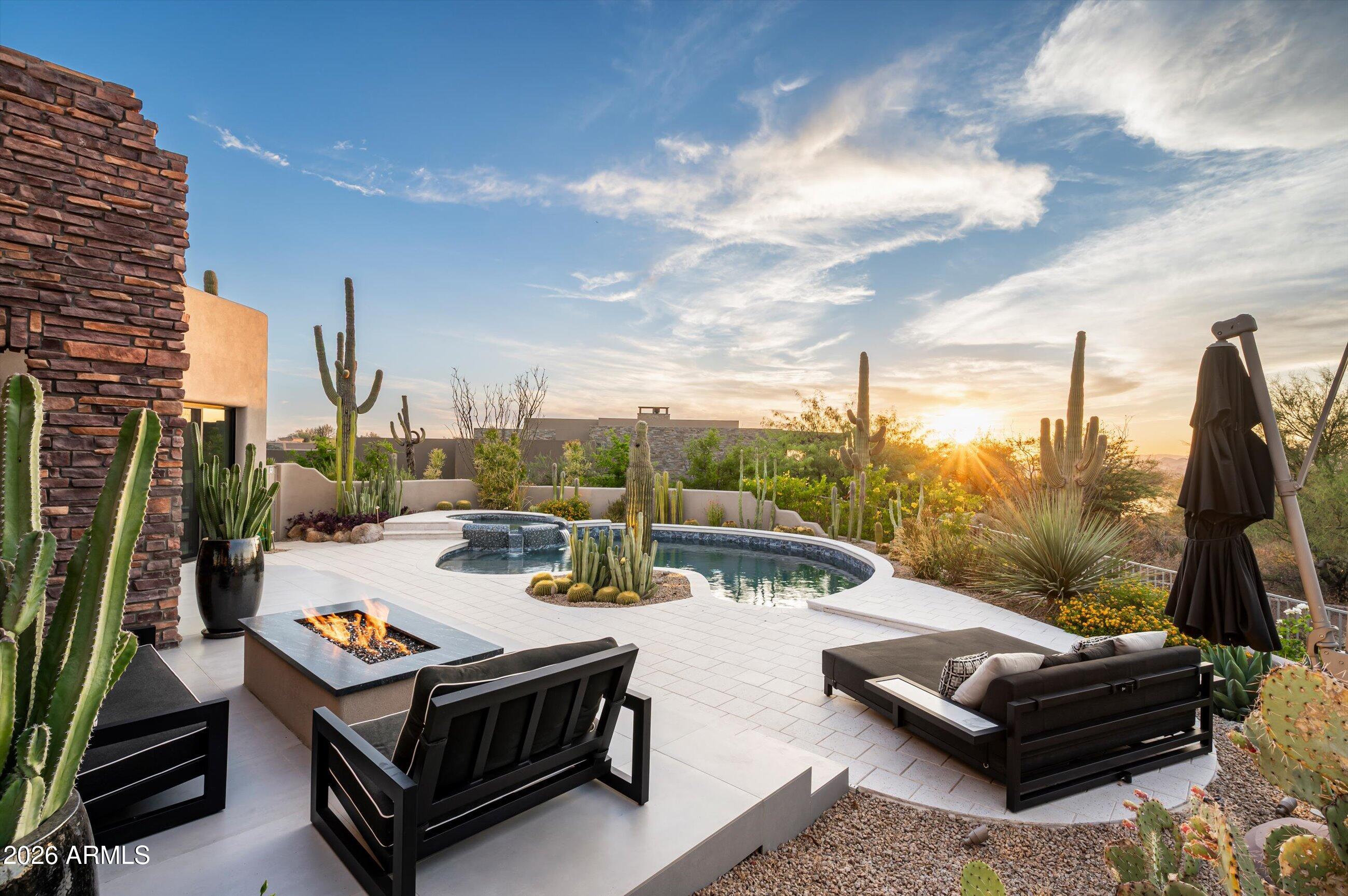 ESTANCIA - Residential