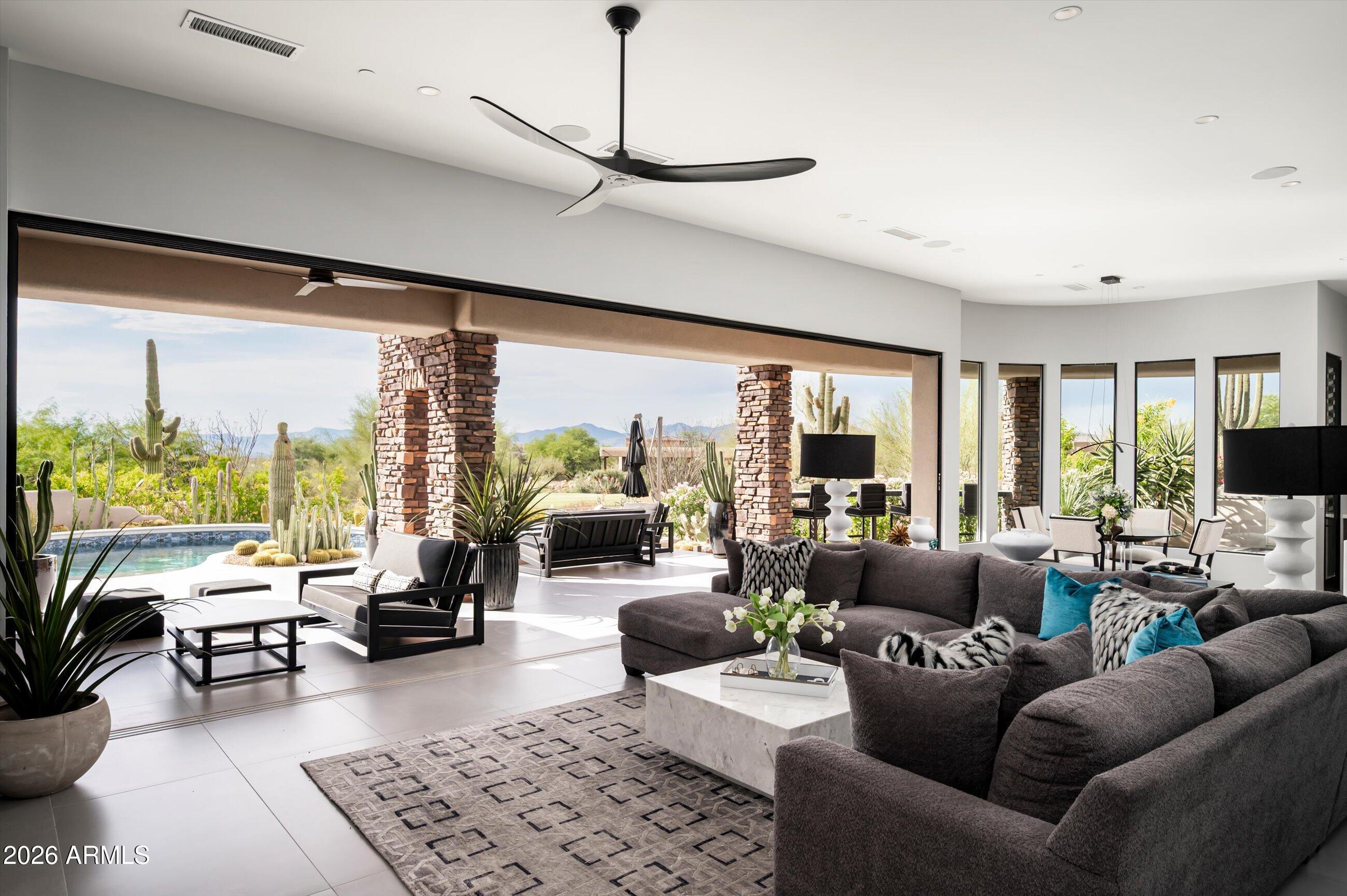 ESTANCIA - Residential