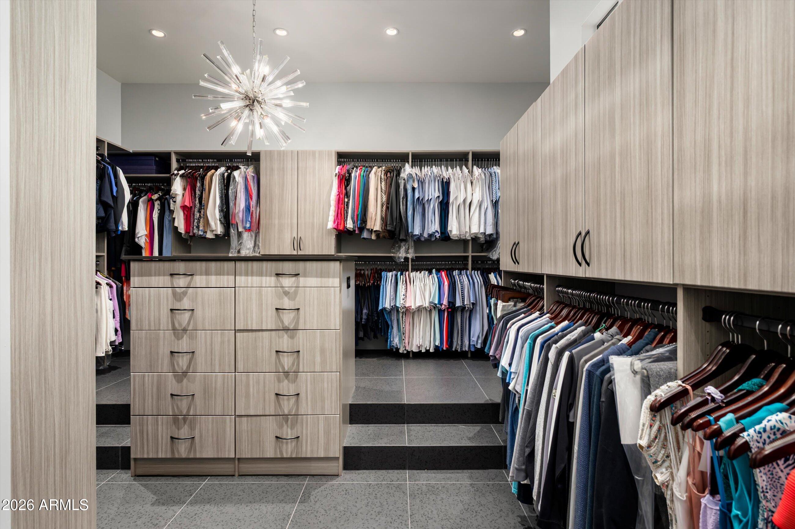 ESTANCIA - Residential