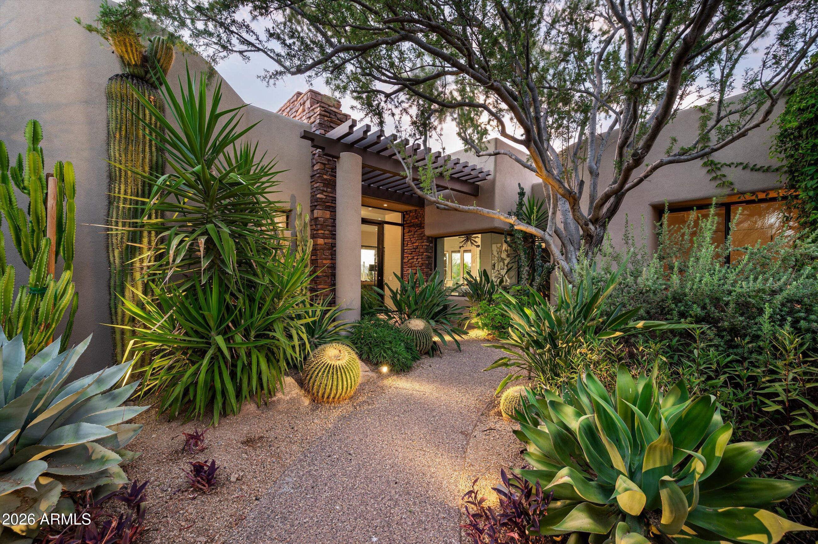 ESTANCIA - Residential