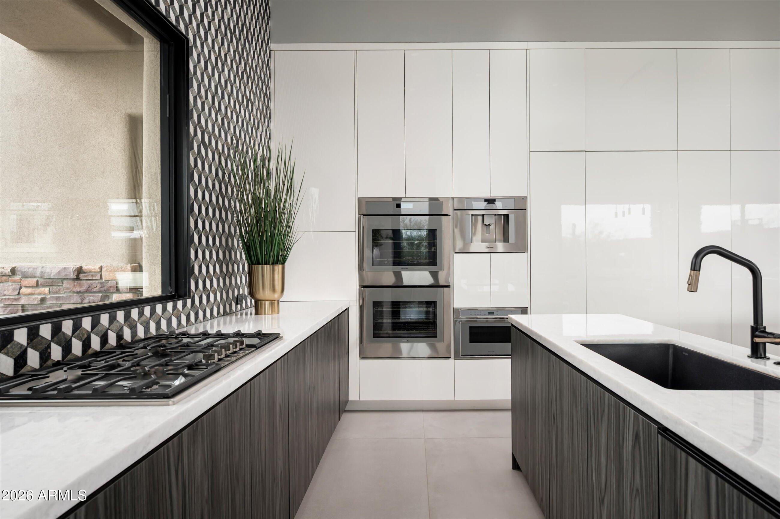 ESTANCIA - Residential