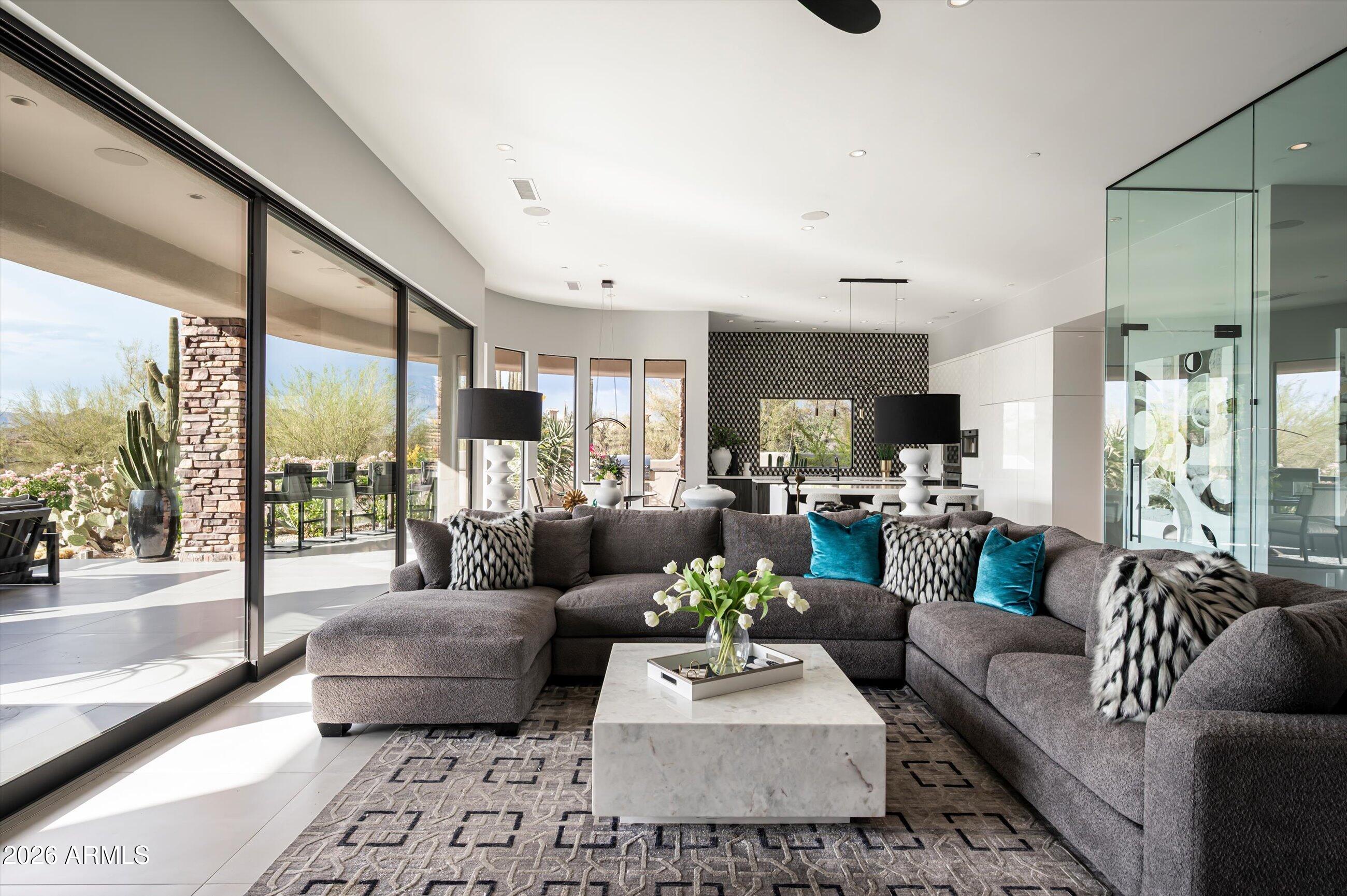 ESTANCIA - Residential