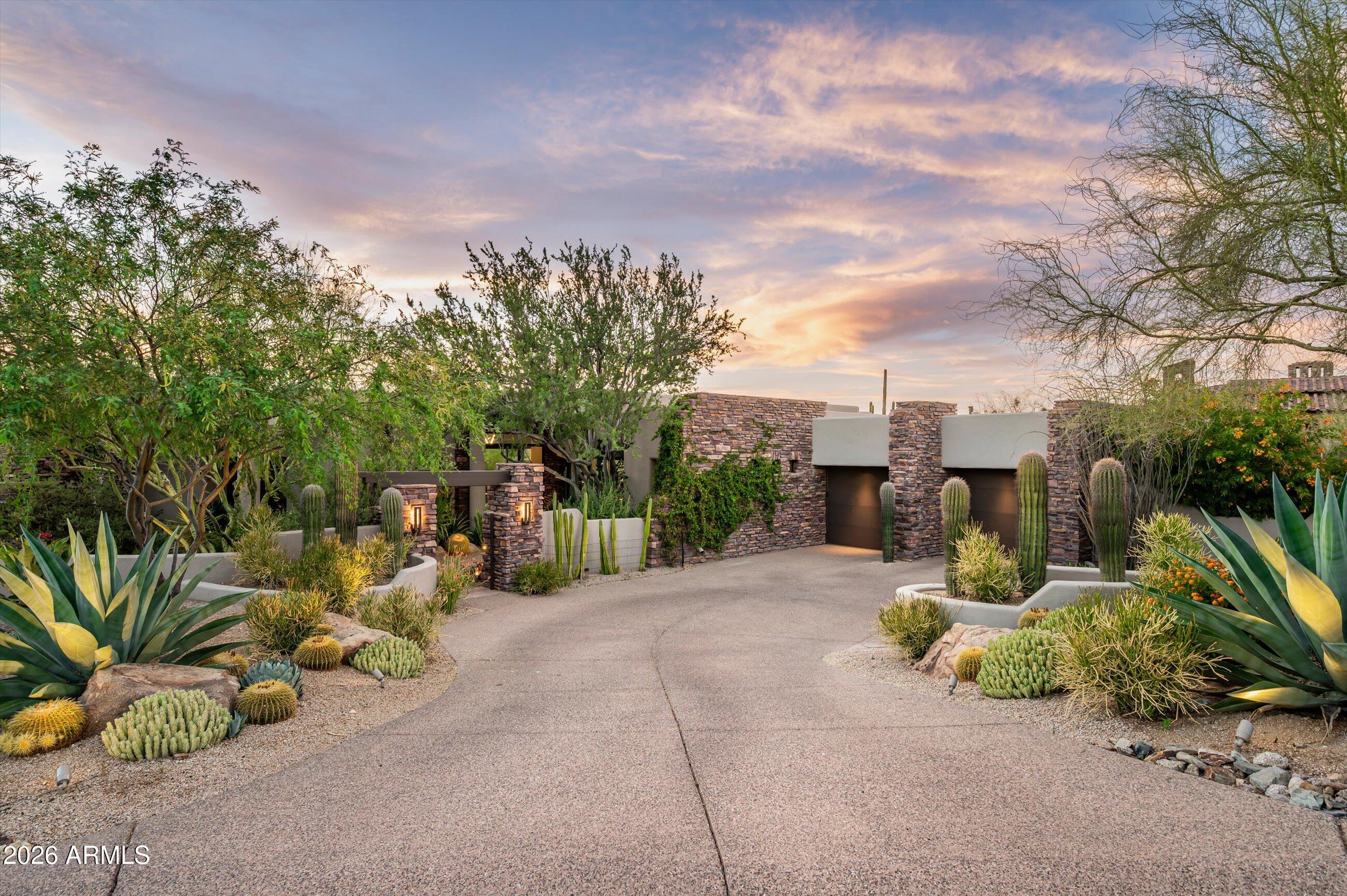 ESTANCIA - Residential