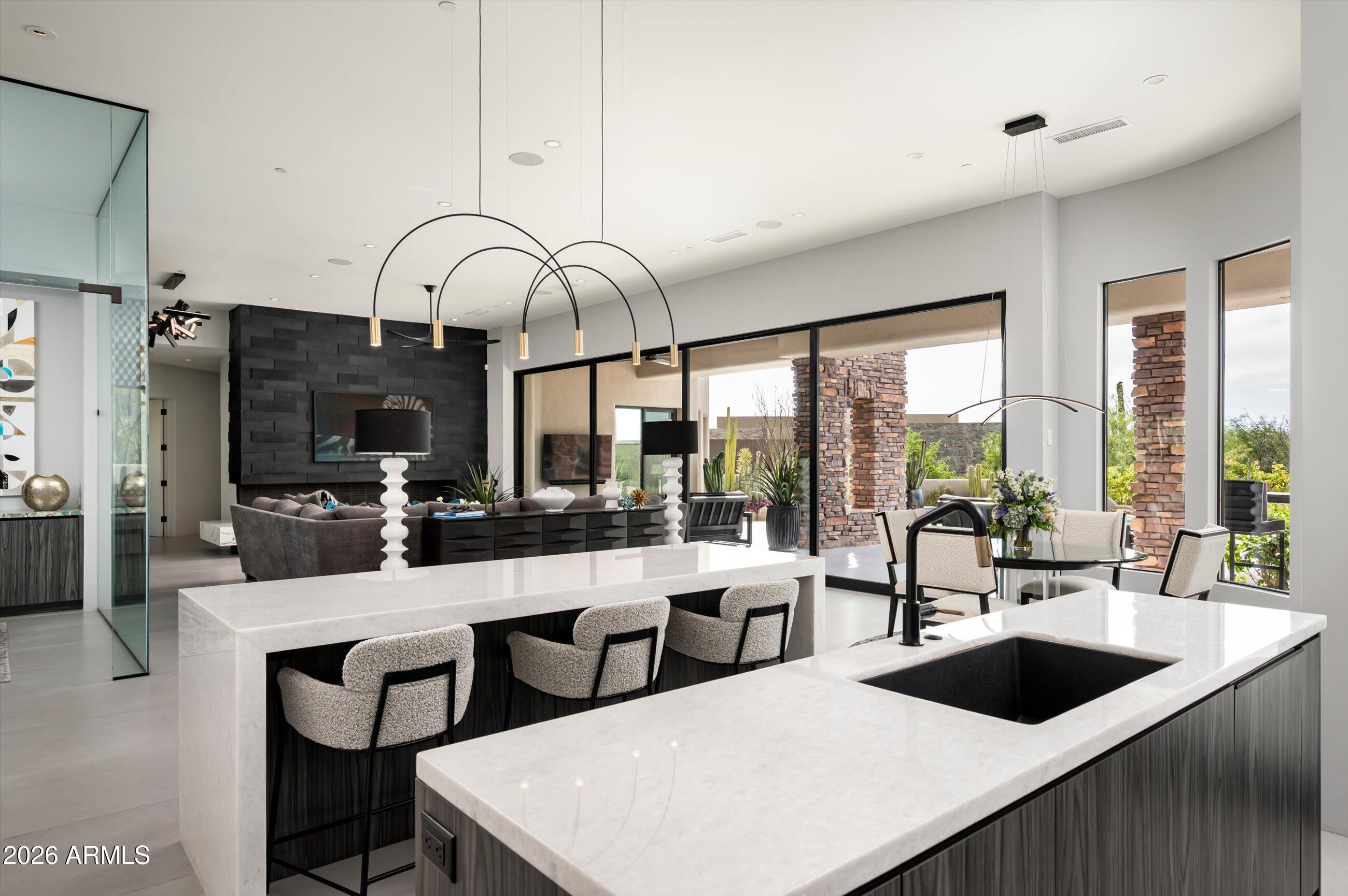 ESTANCIA - Residential