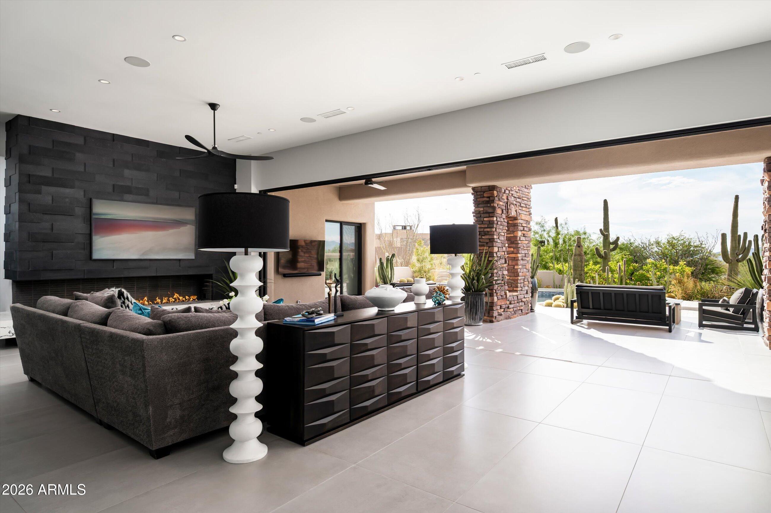 ESTANCIA - Residential