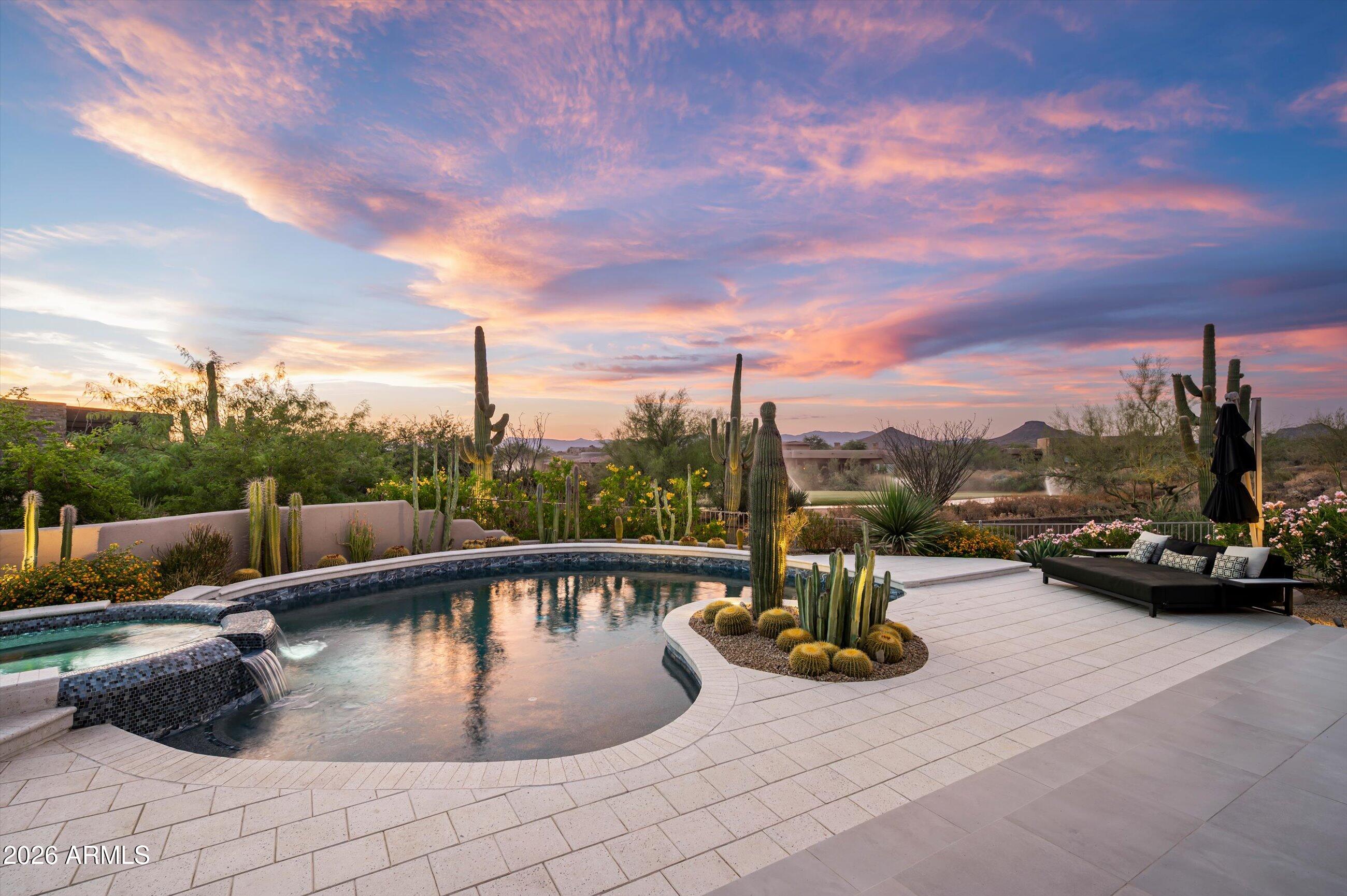 ESTANCIA - Residential