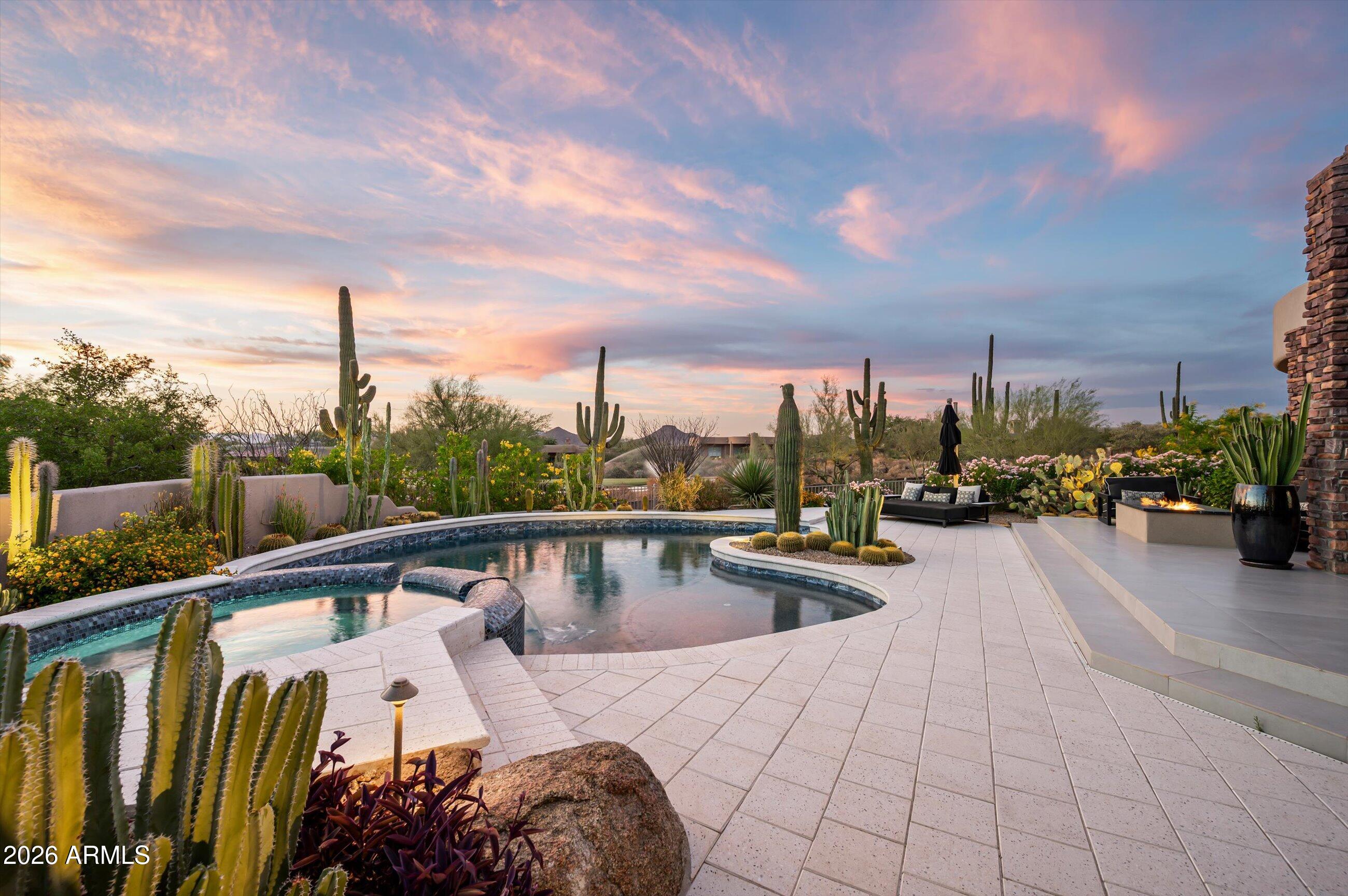 ESTANCIA - Residential
