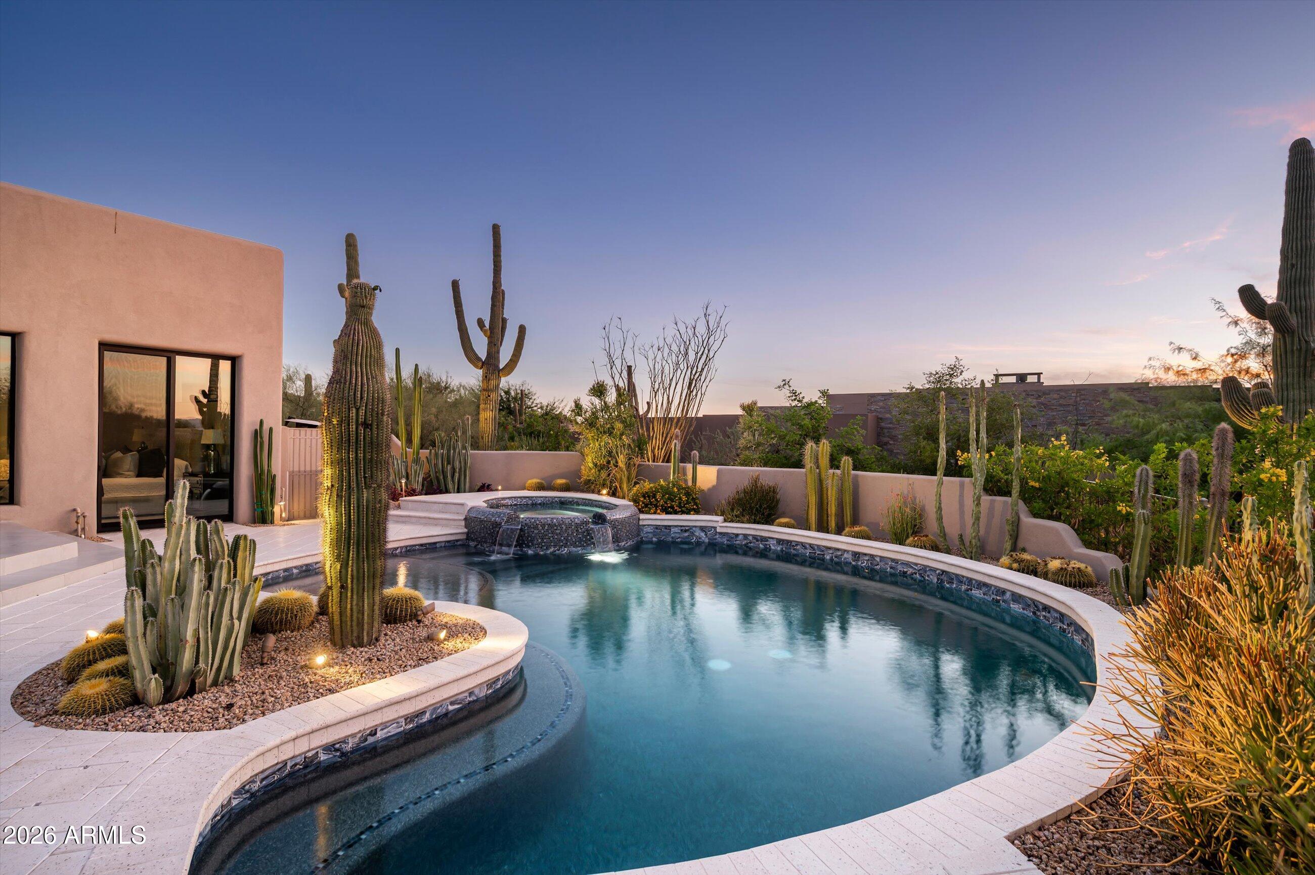 ESTANCIA - Residential