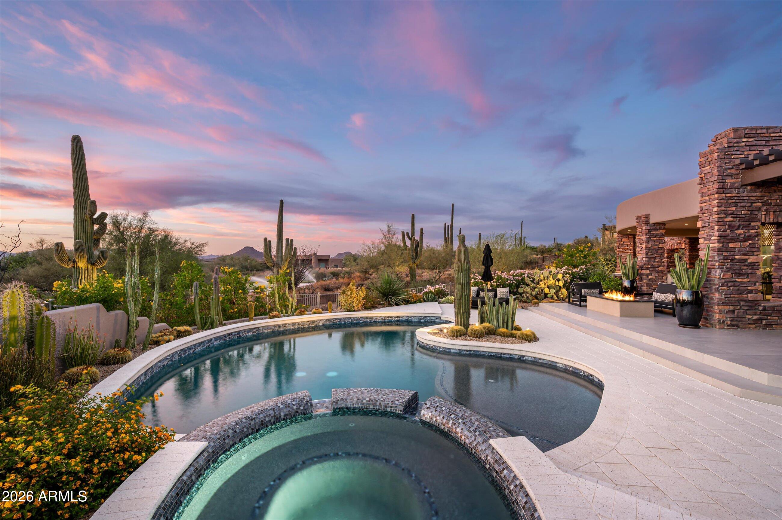 ESTANCIA - Residential