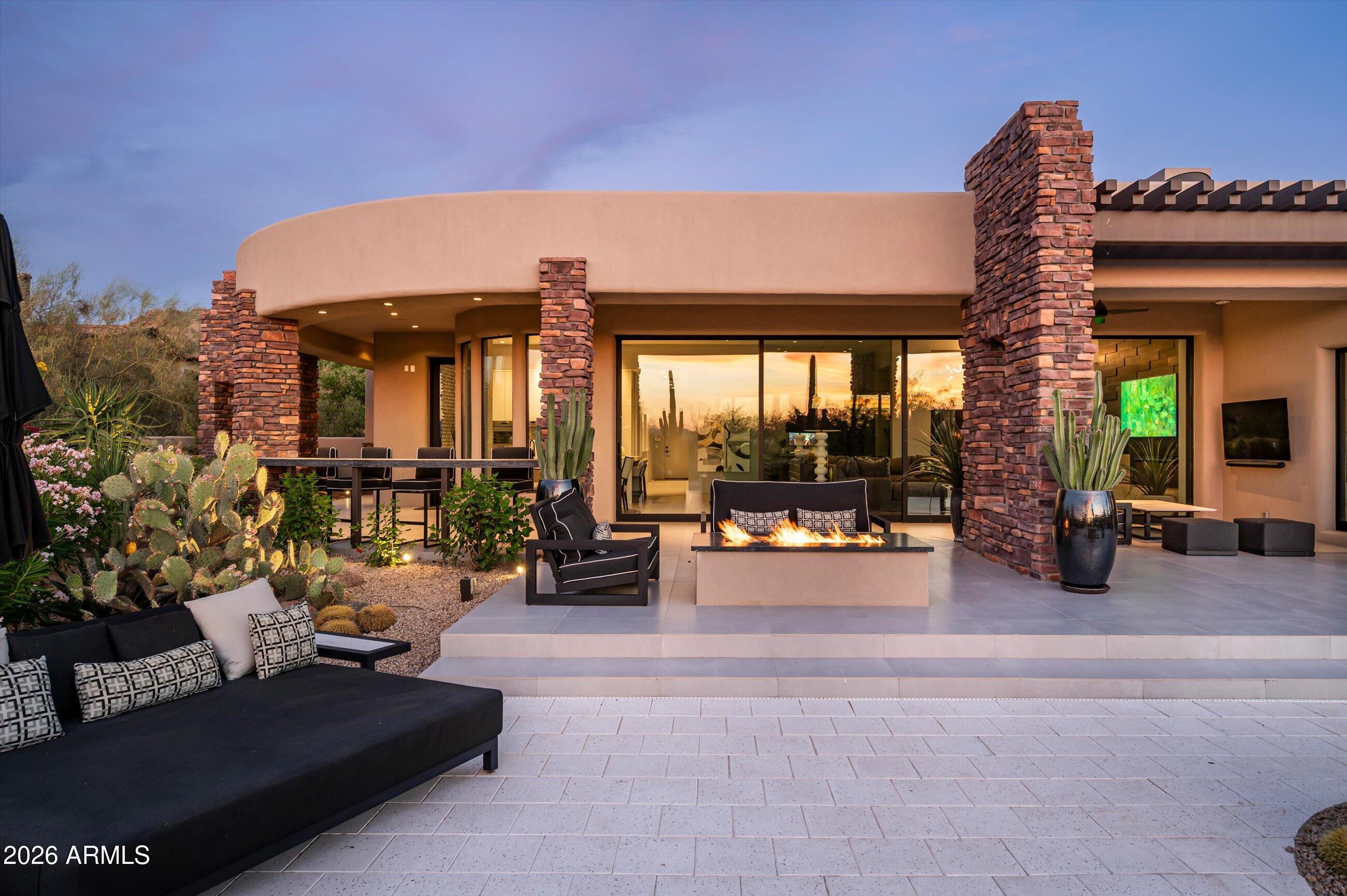 ESTANCIA - Residential