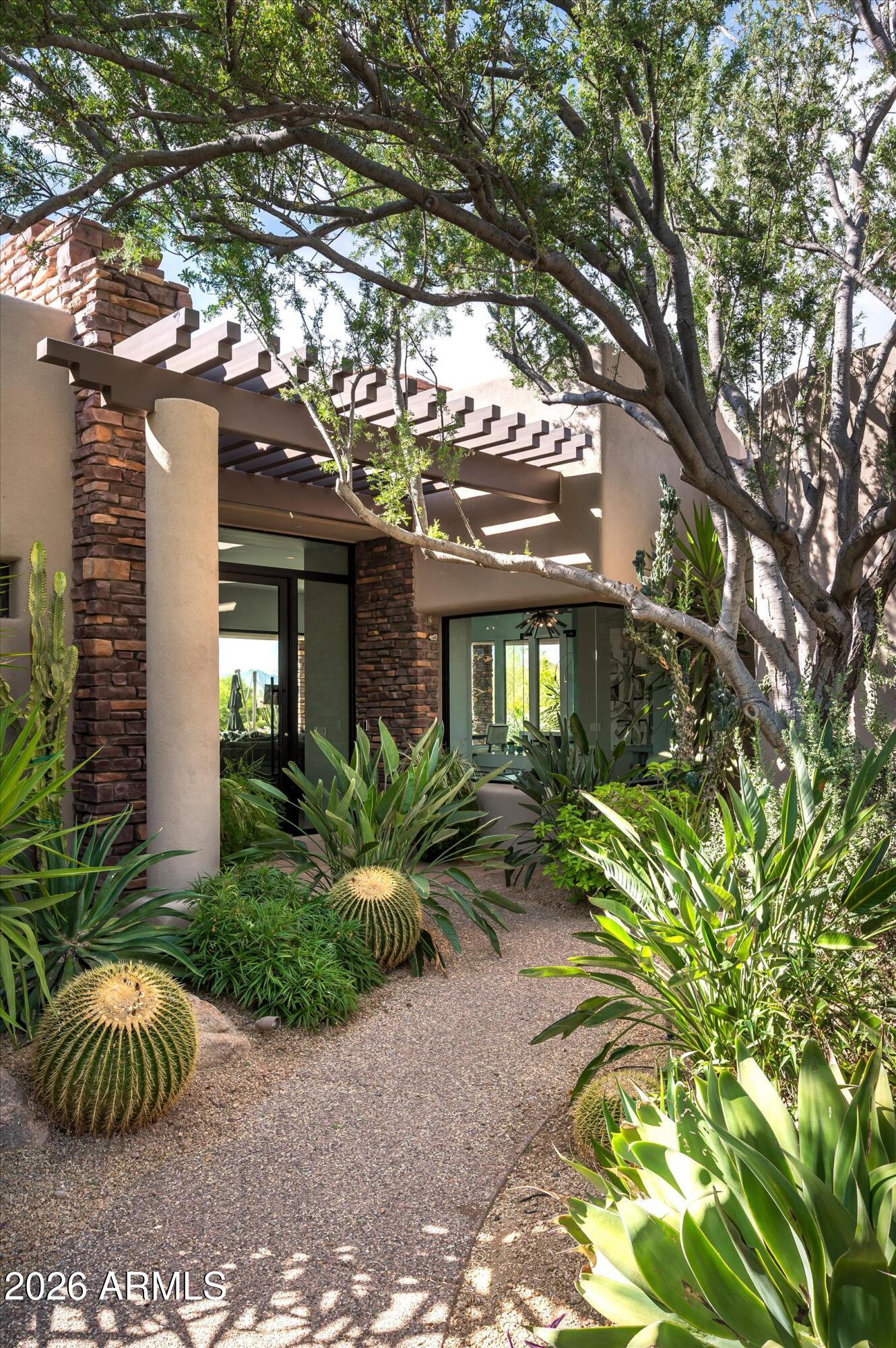 ESTANCIA - Residential