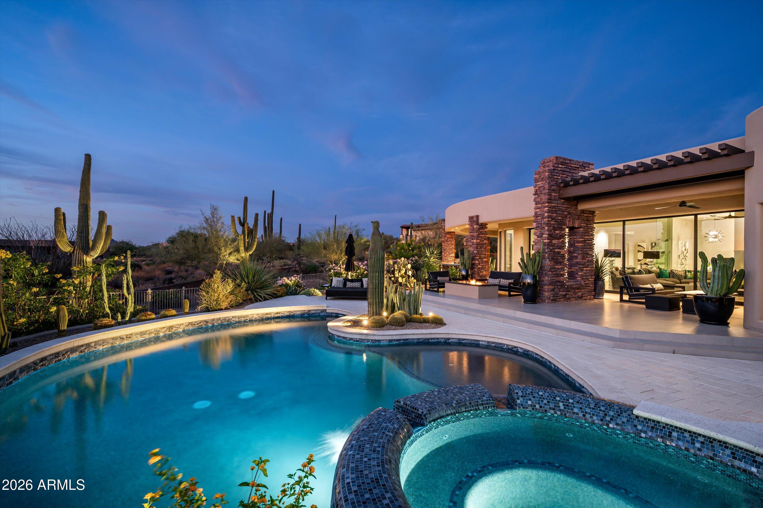 ESTANCIA - Residential