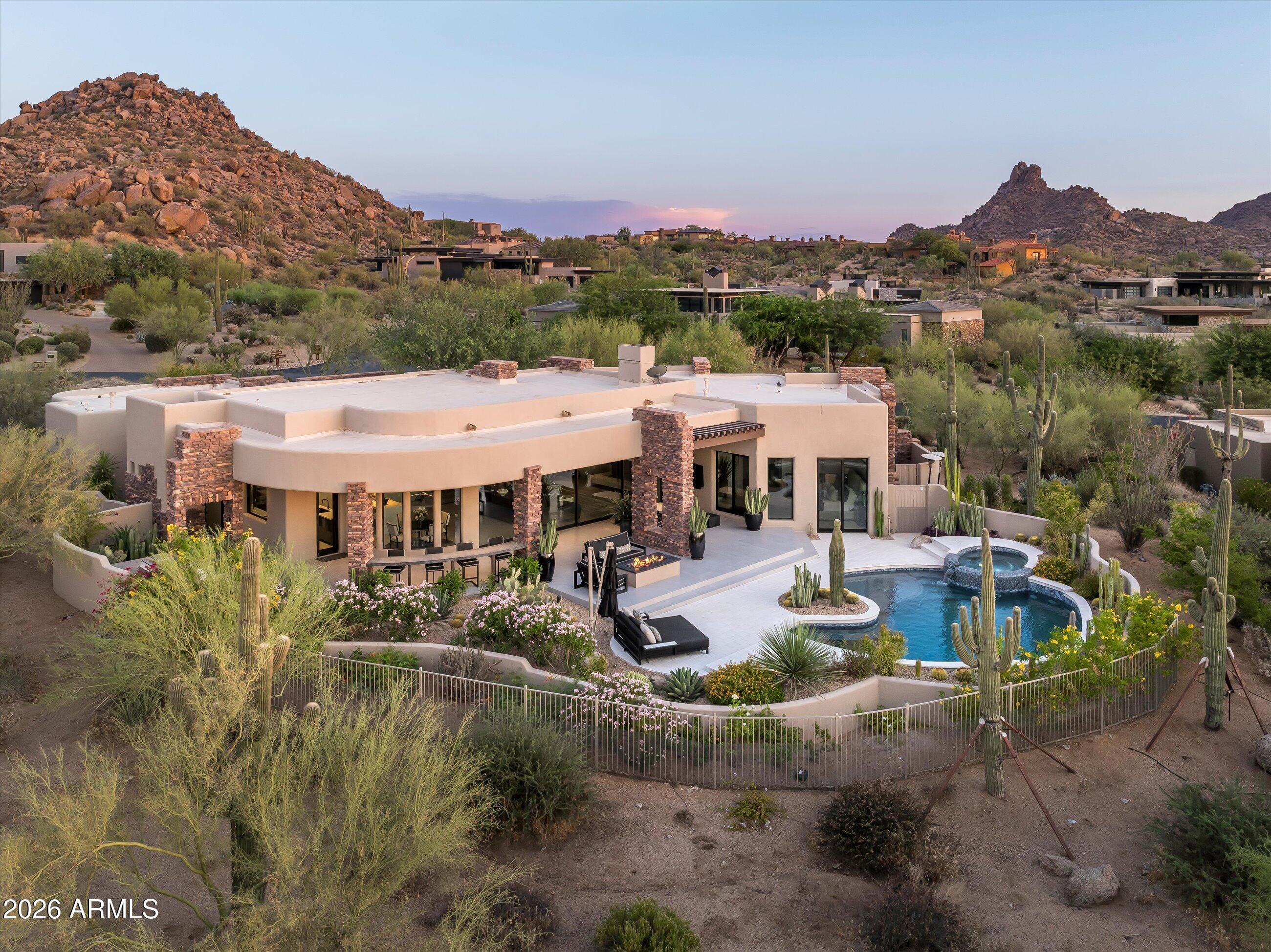 ESTANCIA - Residential