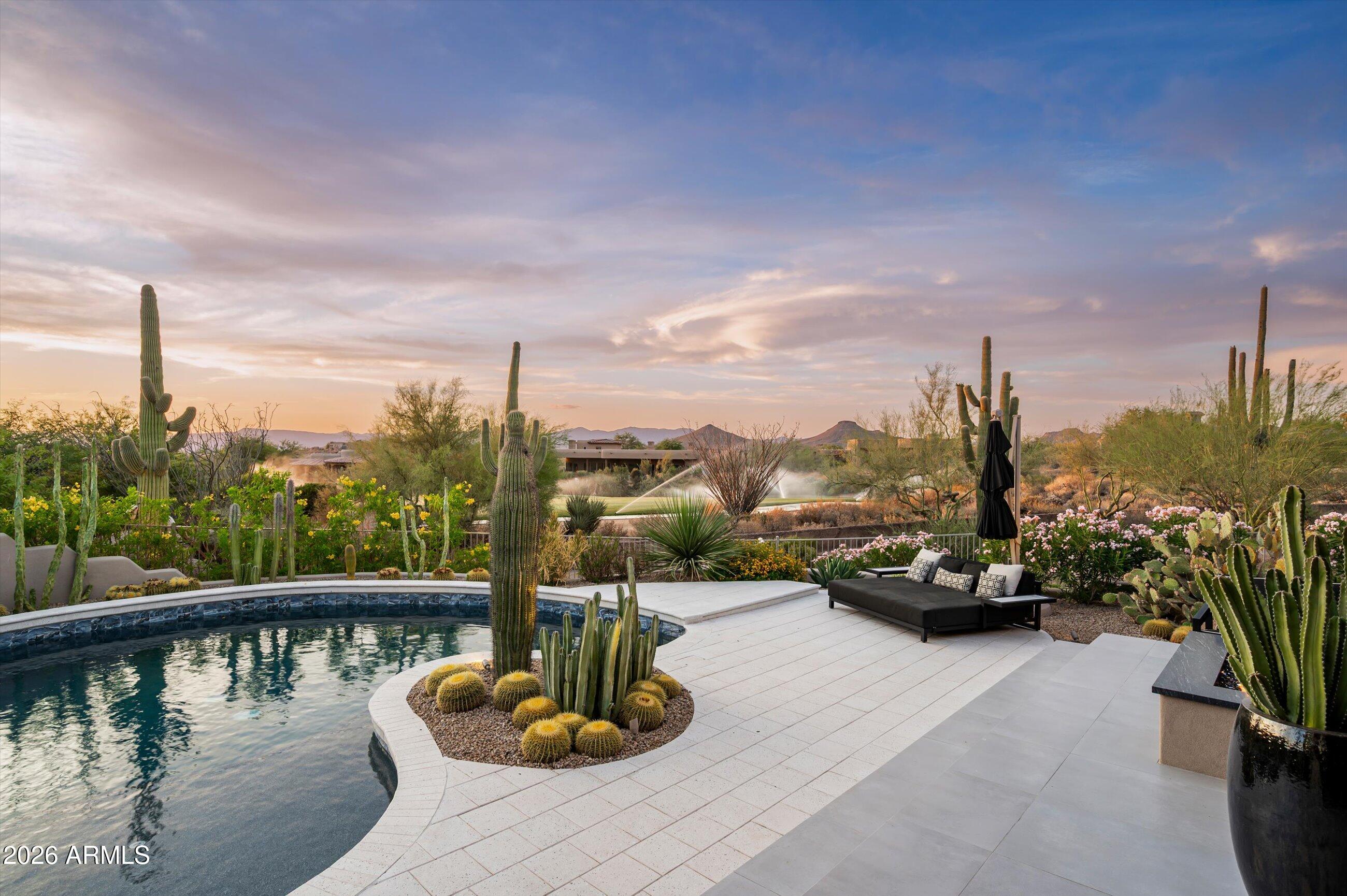ESTANCIA - Residential