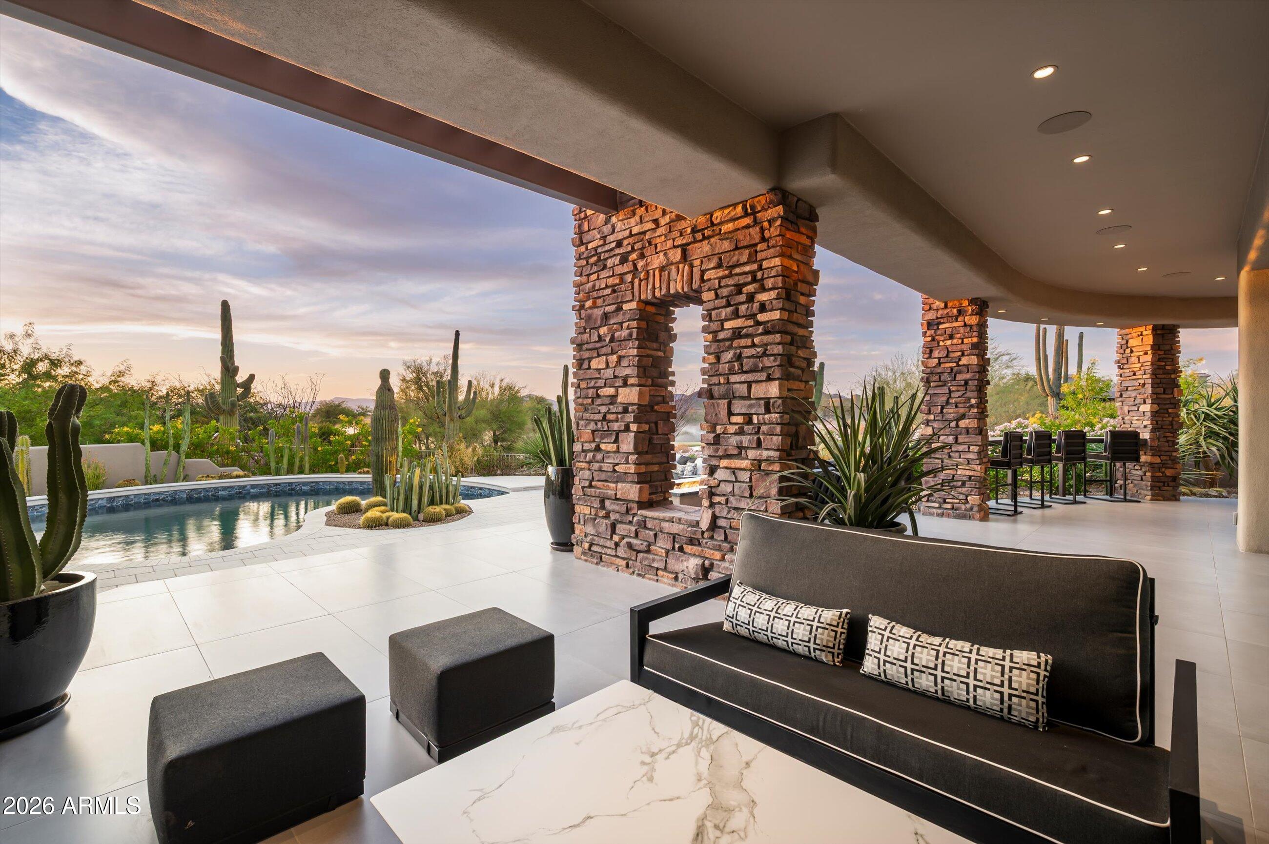 ESTANCIA - Residential