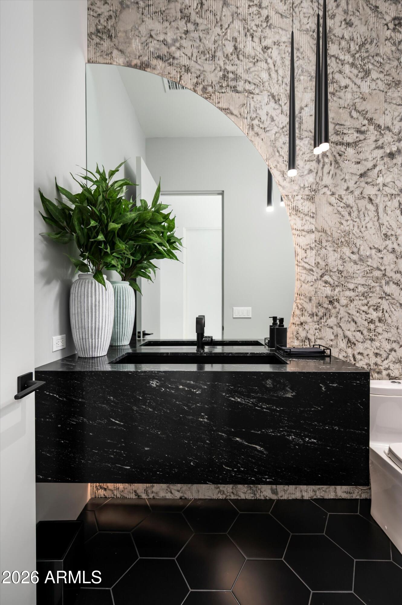 ESTANCIA - Residential