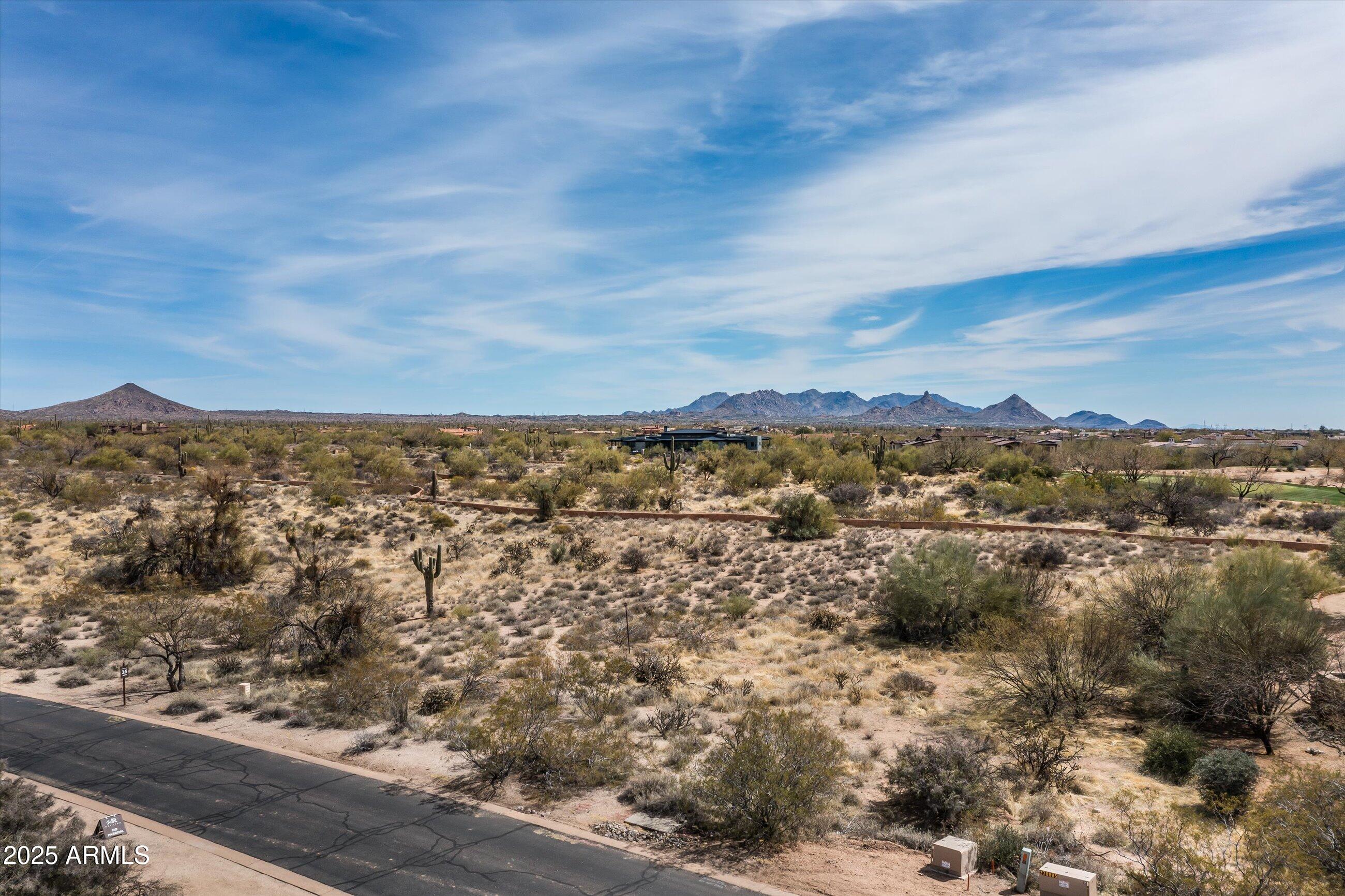 WHISPER ROCK - Residential