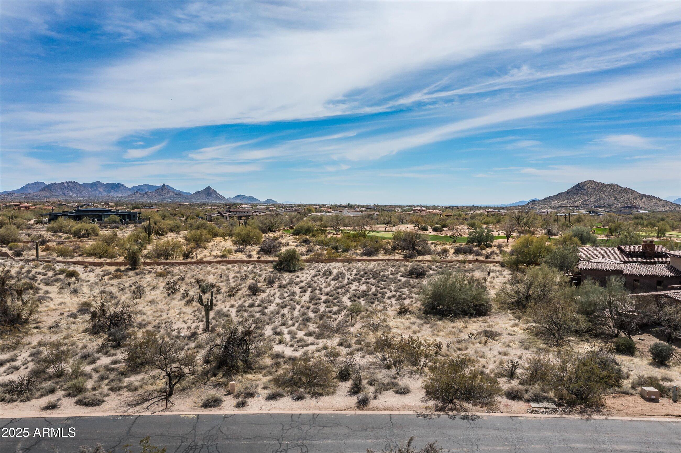 WHISPER ROCK - Residential