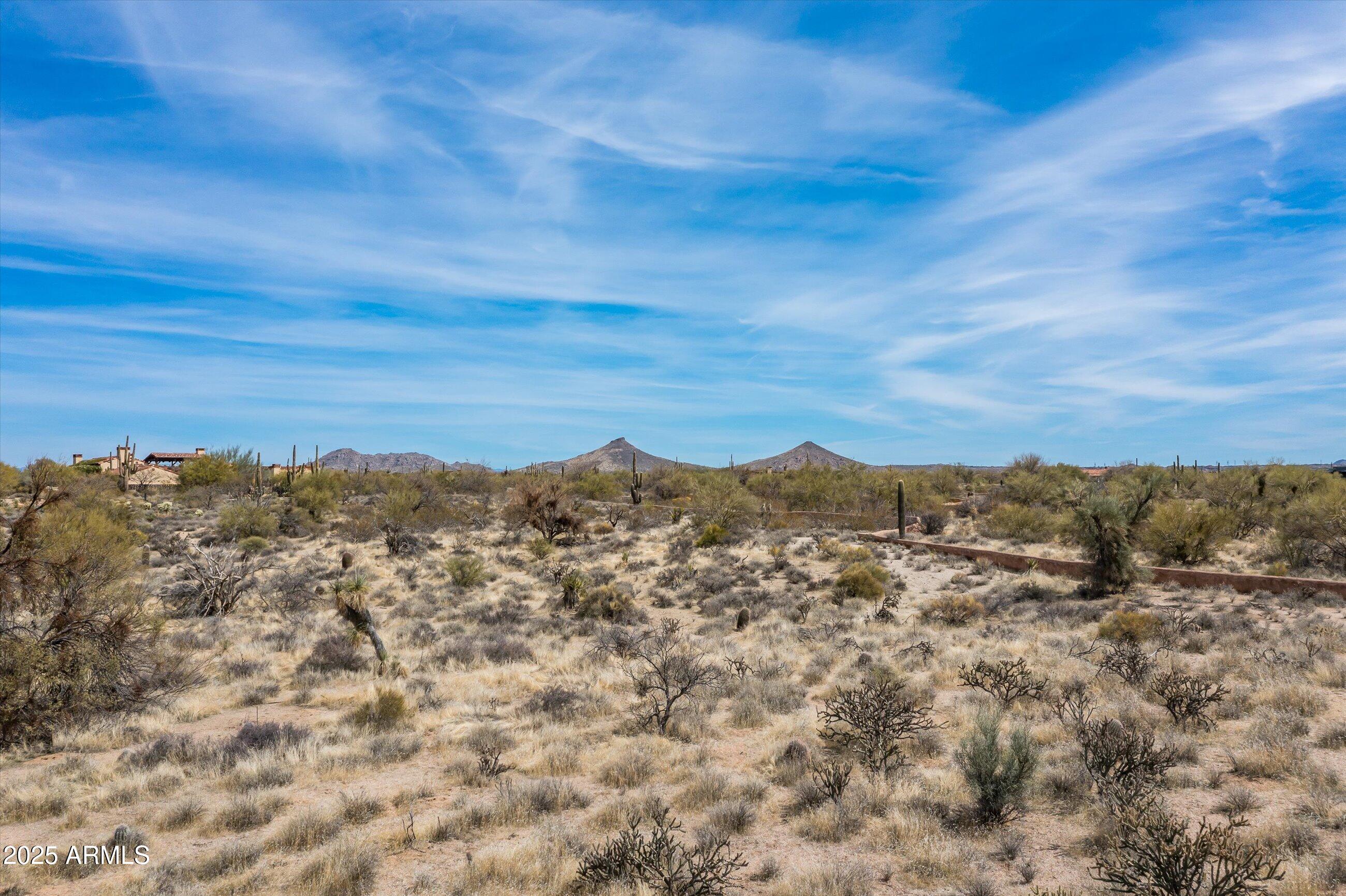 WHISPER ROCK - Residential
