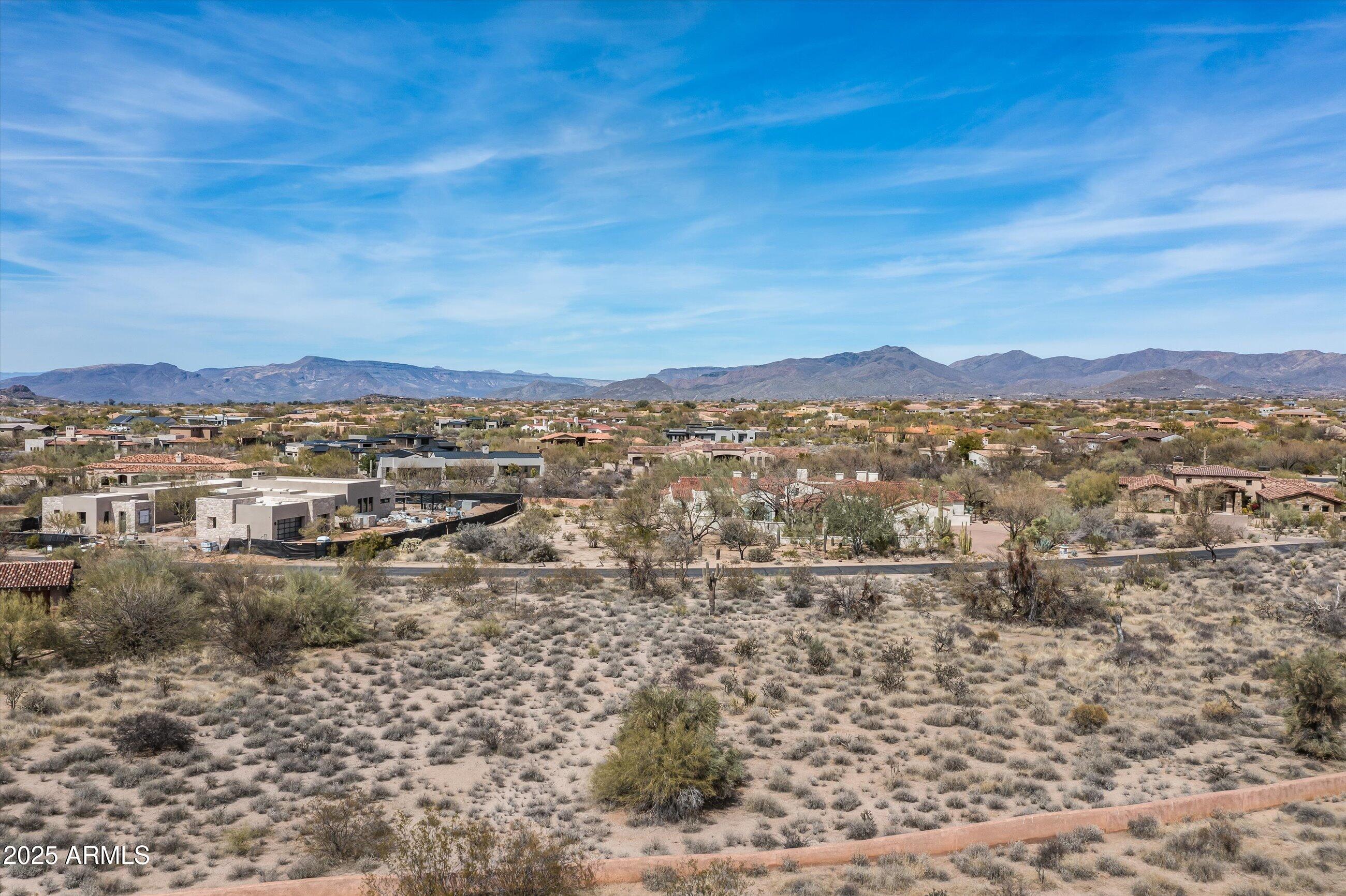 WHISPER ROCK - Residential