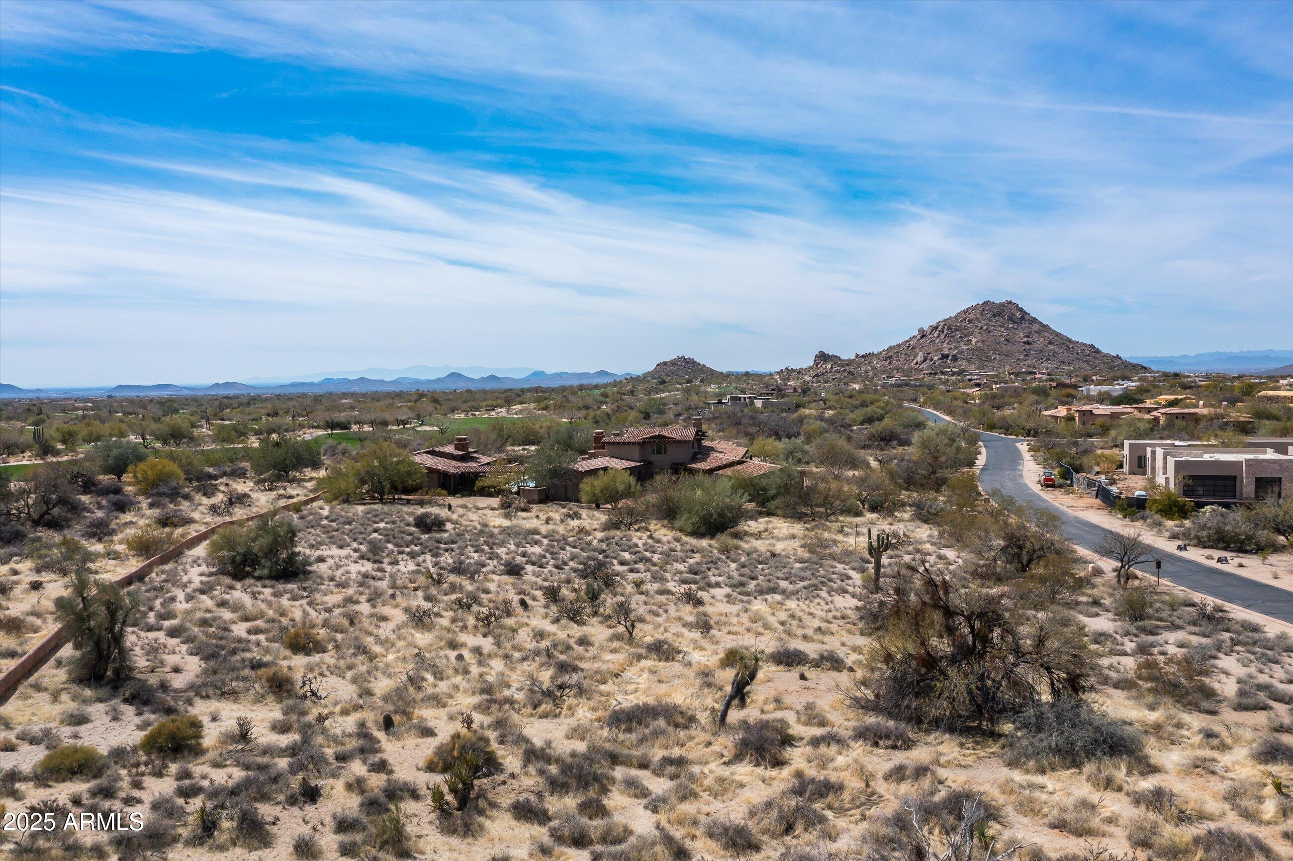 WHISPER ROCK - Residential